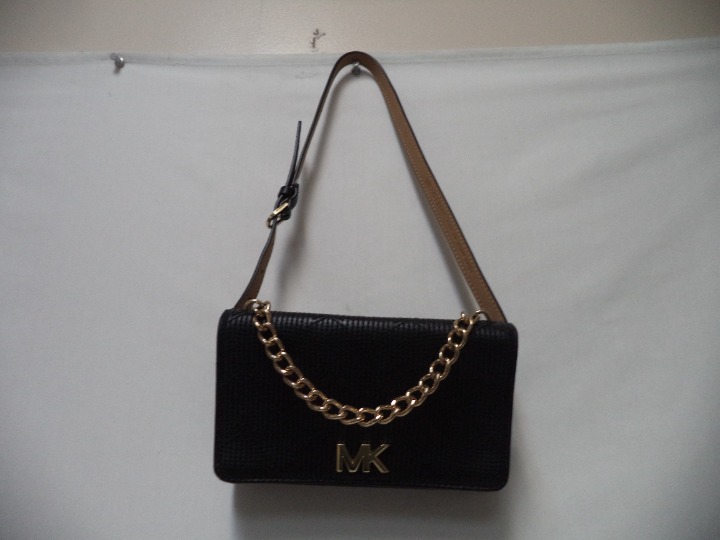 Michael Kors Leather quilted Belt Crossbody bag purse black Fanny Pack chain