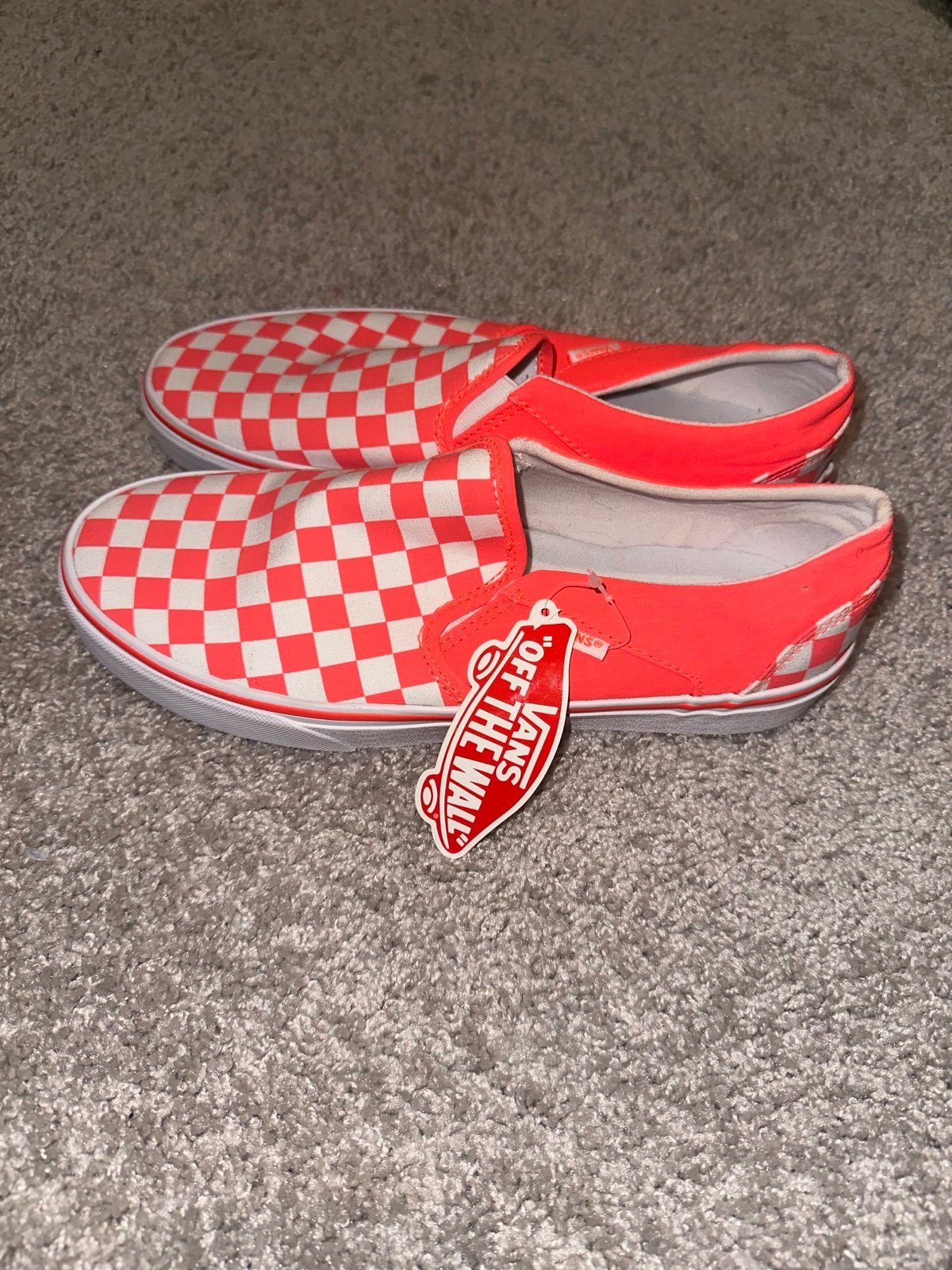 Vans Womens Asher Checkerboard Slip On Classic Fiery Coral White 10 NWT