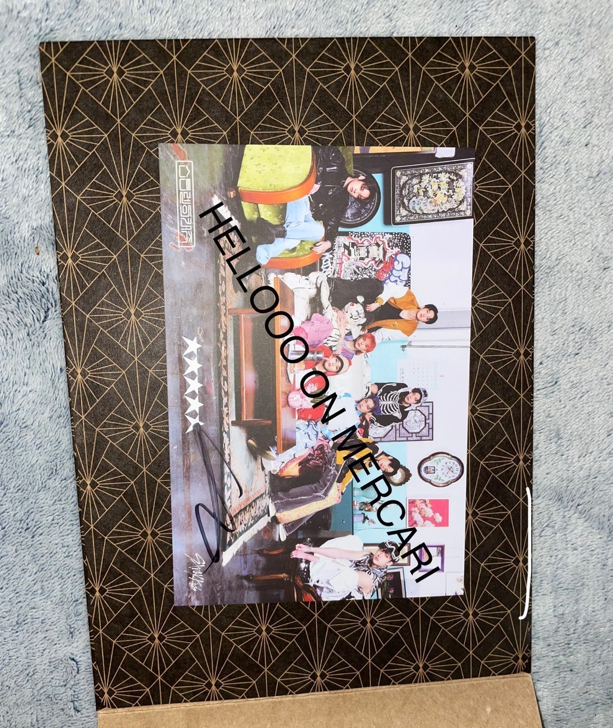 LEE KNOW SIGNED POSTCARD