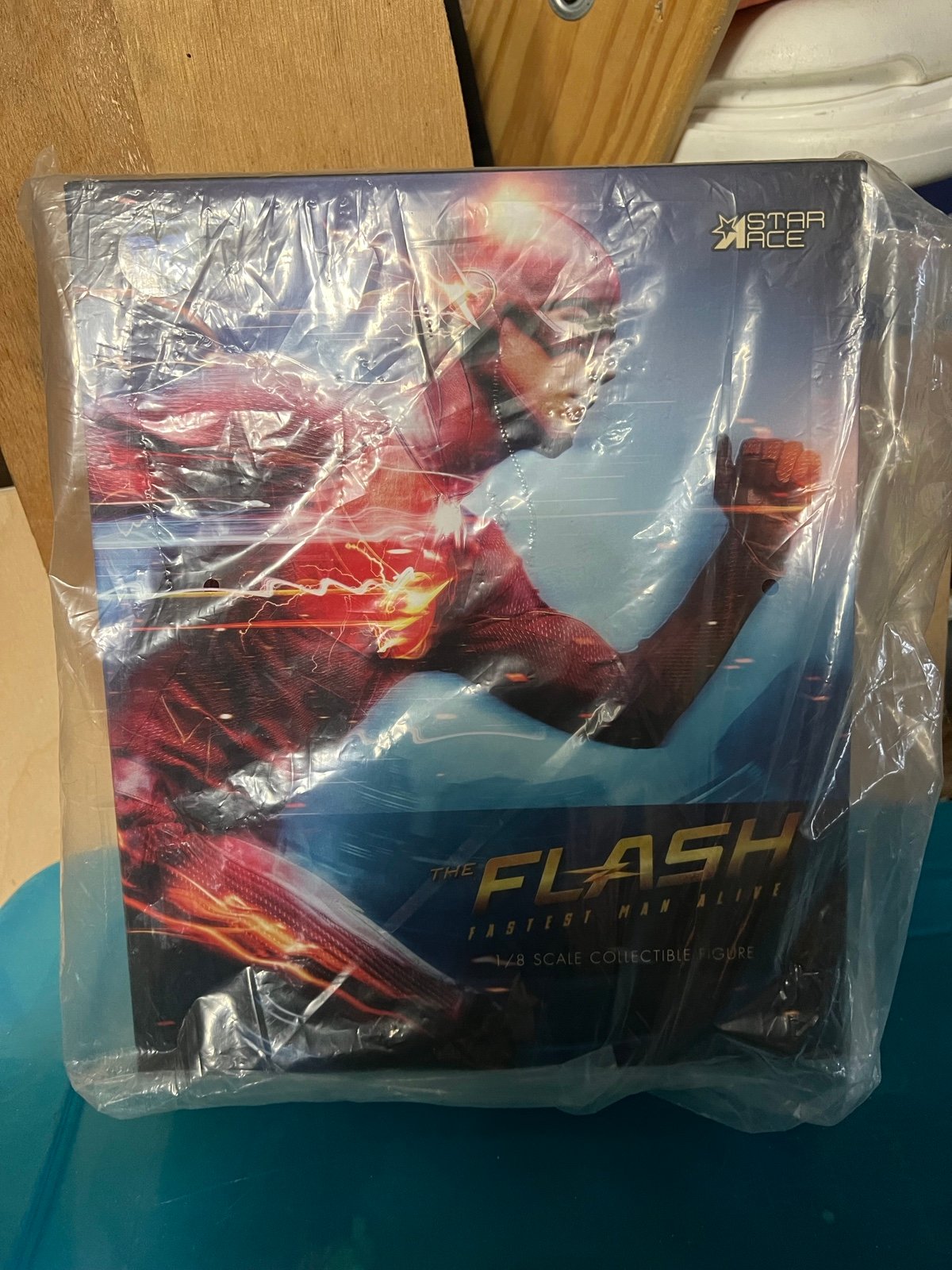 THE FLASH REAL MASTER SERIES 1:8 SCALE FIGURE STAR ACE SA8003 DCTV BARRY ALLEN