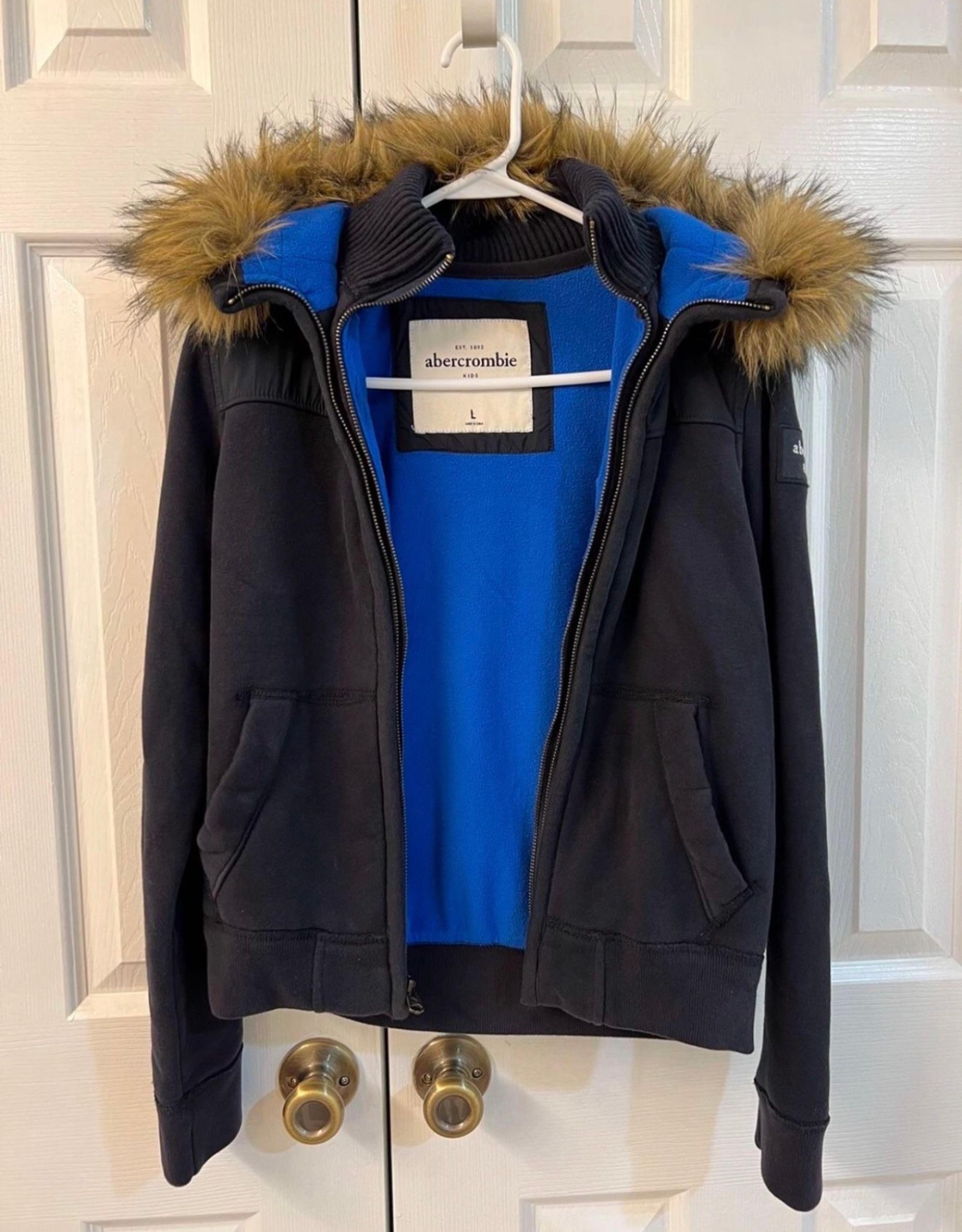 Excellent Condition! 
Abercrombie Kids Boys  Faux Shearling Fur Sweatshirt Hoodi