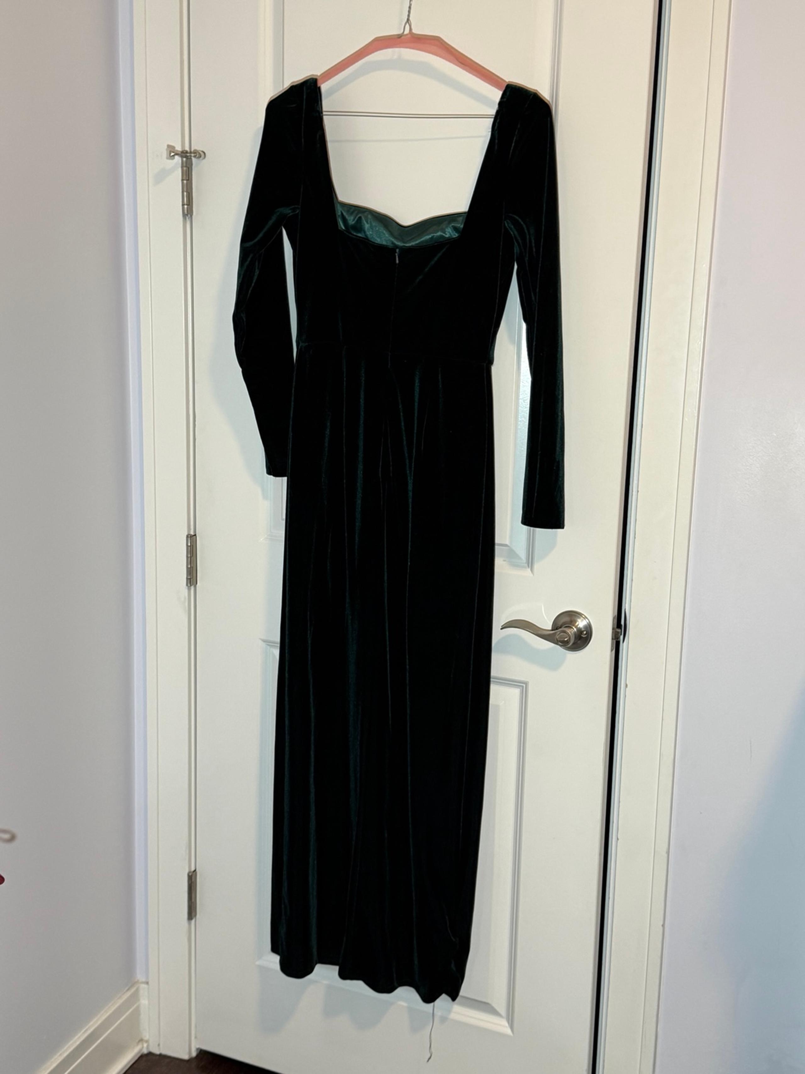 Jenny Yoo women’s Rachel dress in emerald size 10 bridesmaids velvet formal