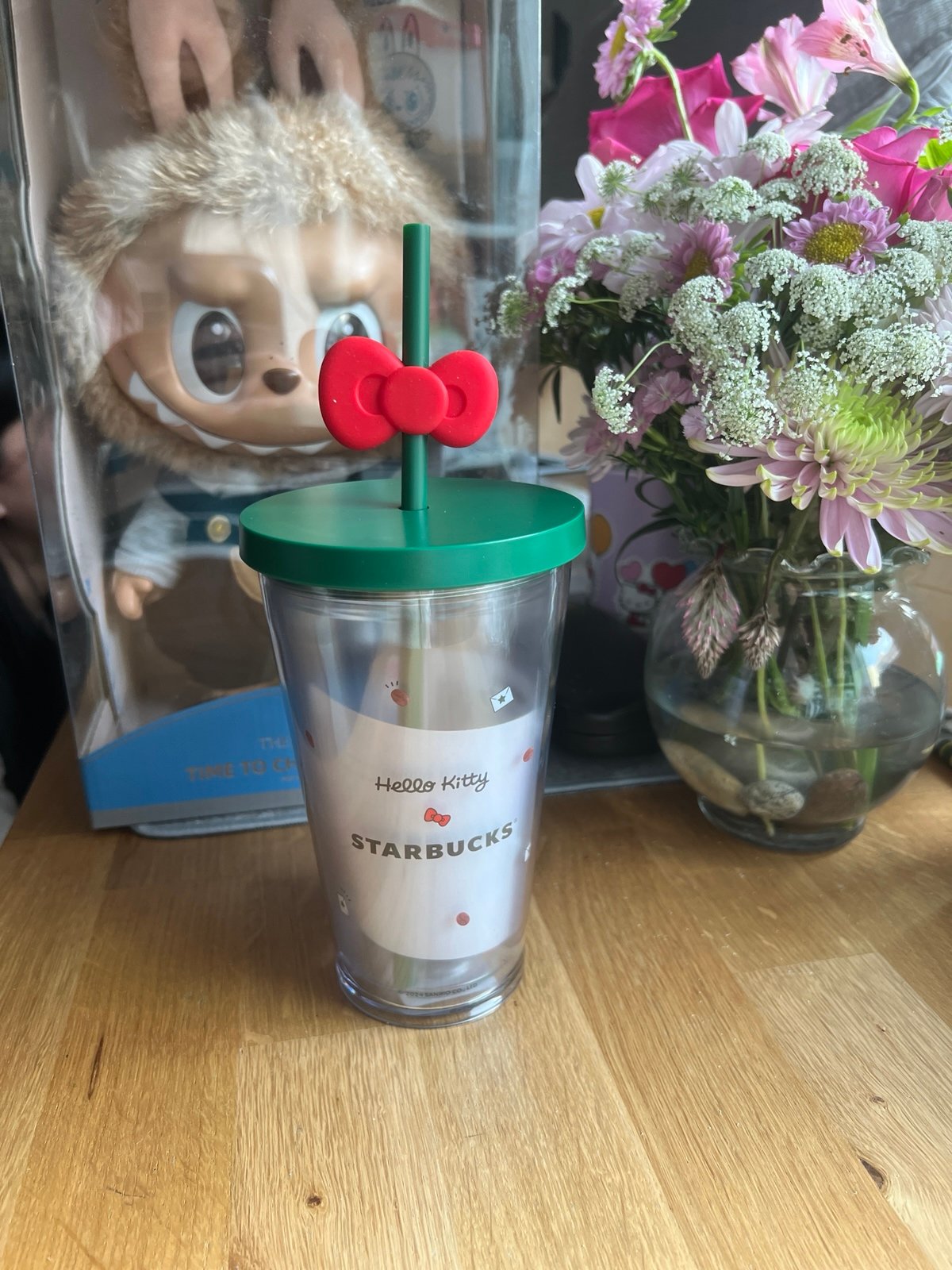 New 2025 Taiwan Starbucks X HELLOKITTY TOGO 16oz Cold Water Straw tumbler
