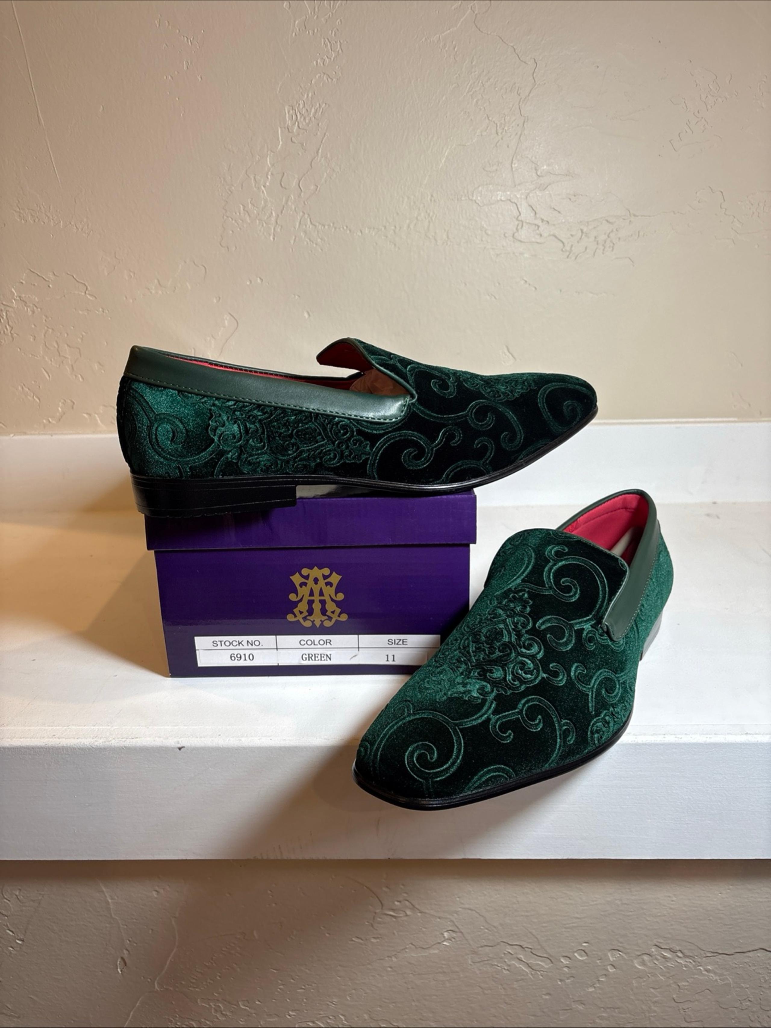 Royal-Velvet Dress Loafers Shoes:  Emerald Green Sz 11 US