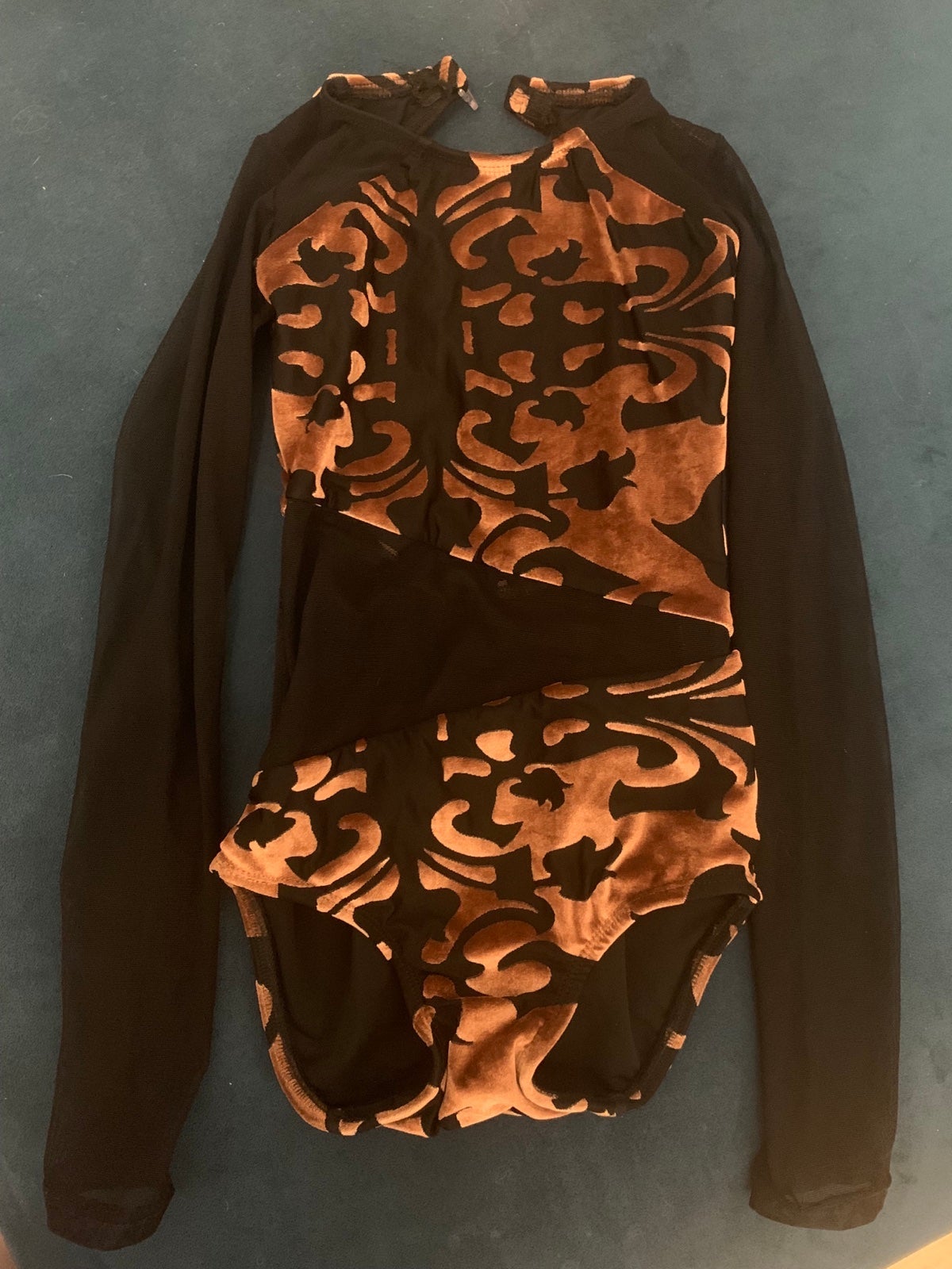 Patrick J Dance Leo Child Large (street size 8-10)