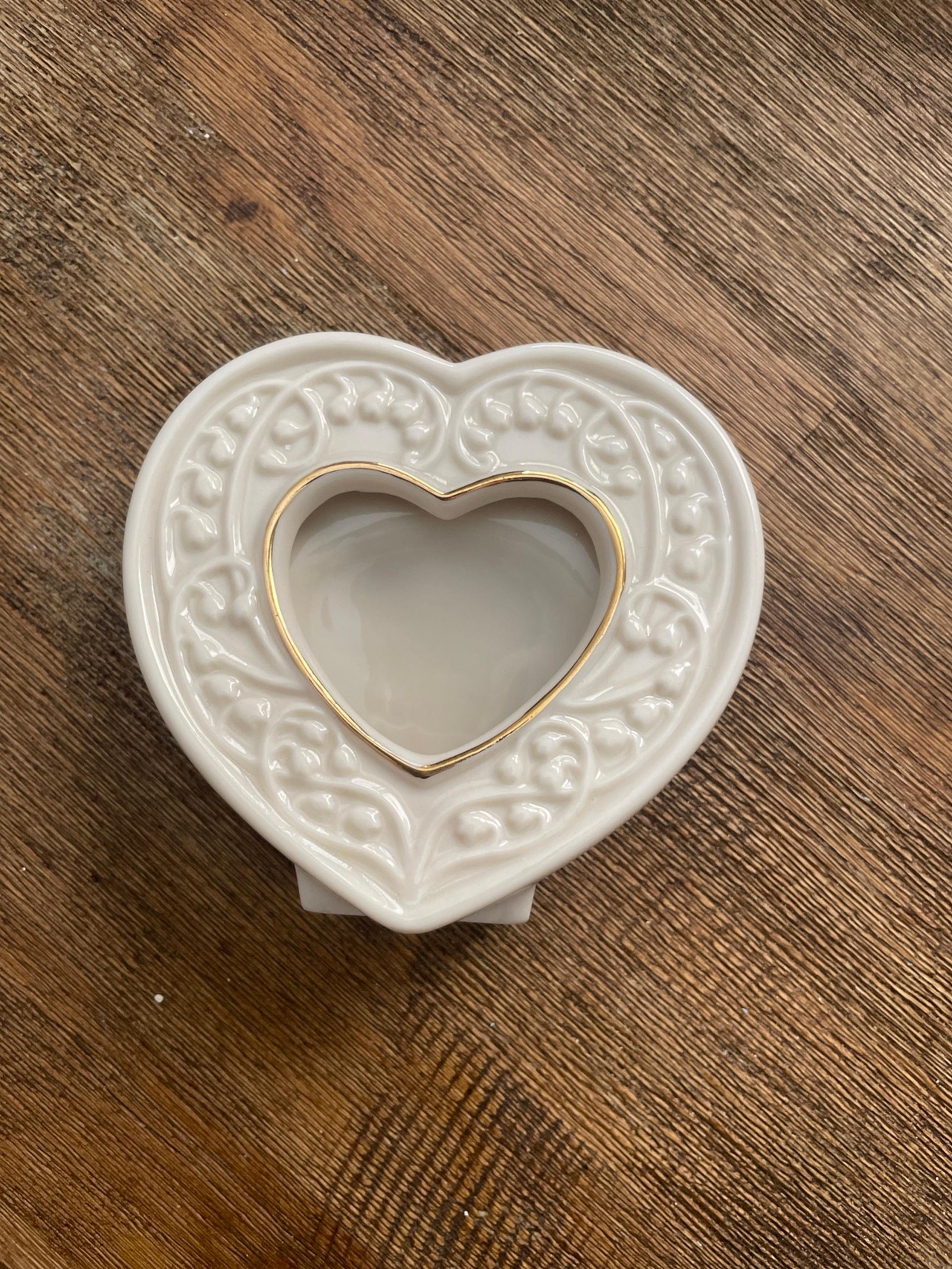 Vintage mini porcelain Heart shaped picture photo frame holder - Lenox