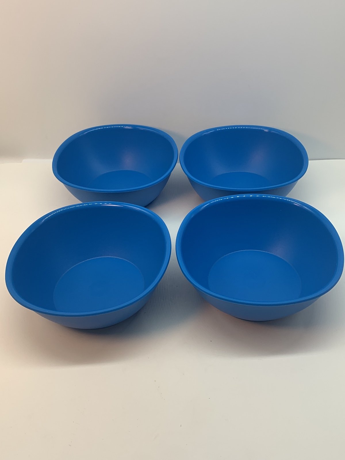 Tupperware Legacy Bowl Cereal Soup Salad Set of 4