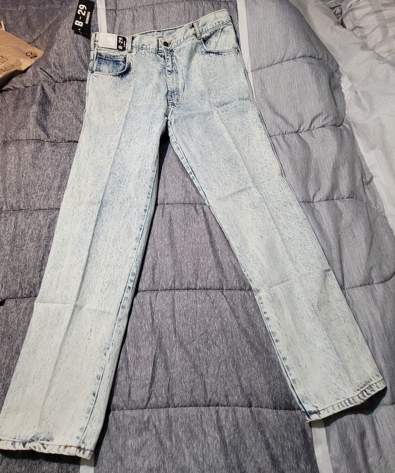 New Vintage B-29 Bomber Acid Wash Jeans~Waist Size 40~Long