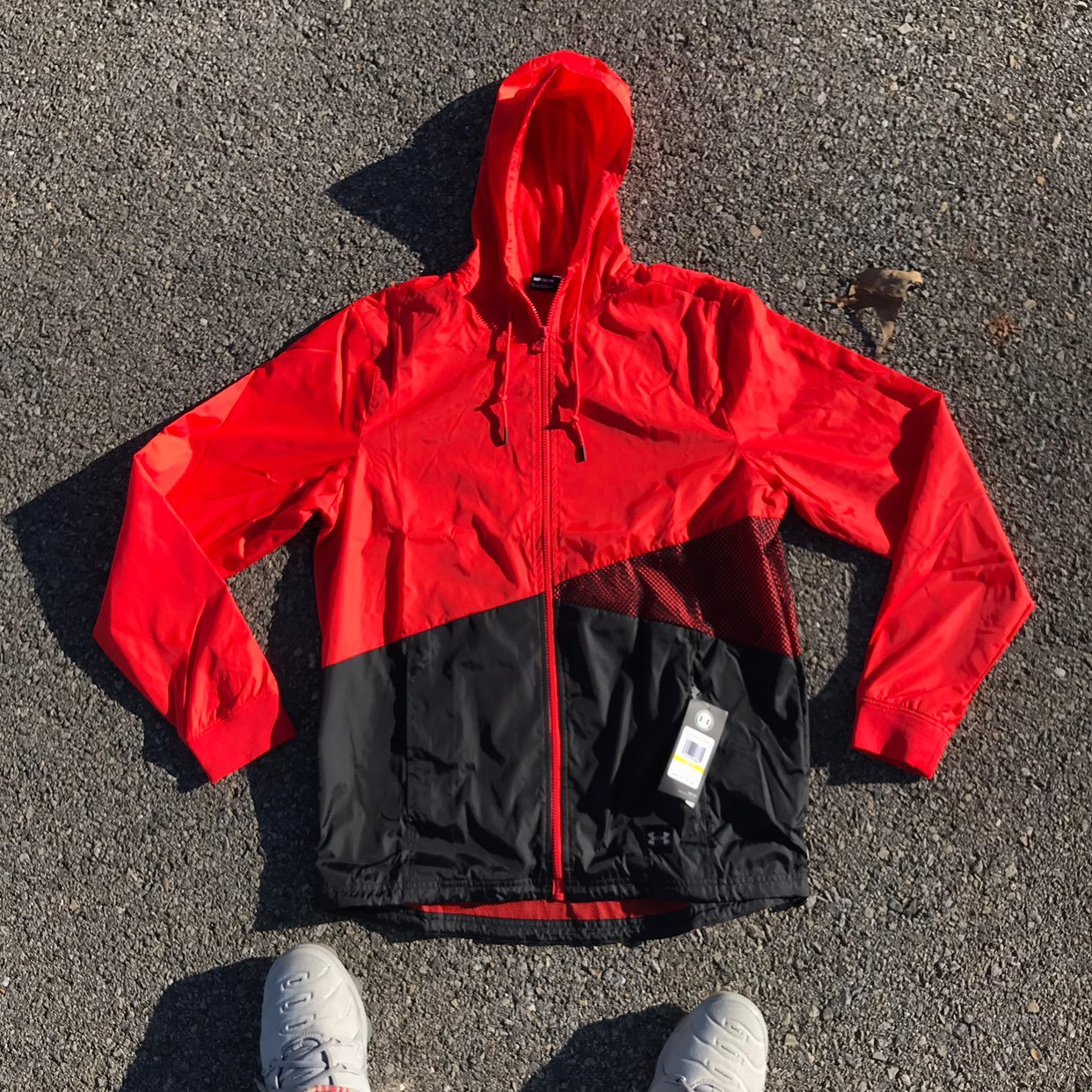Under Armour Jacket • Crimson Men sz M