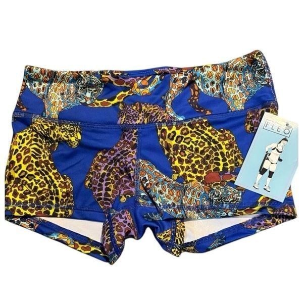 NWT Fleo Leopards Leo Walks shorts OG size small hard to find