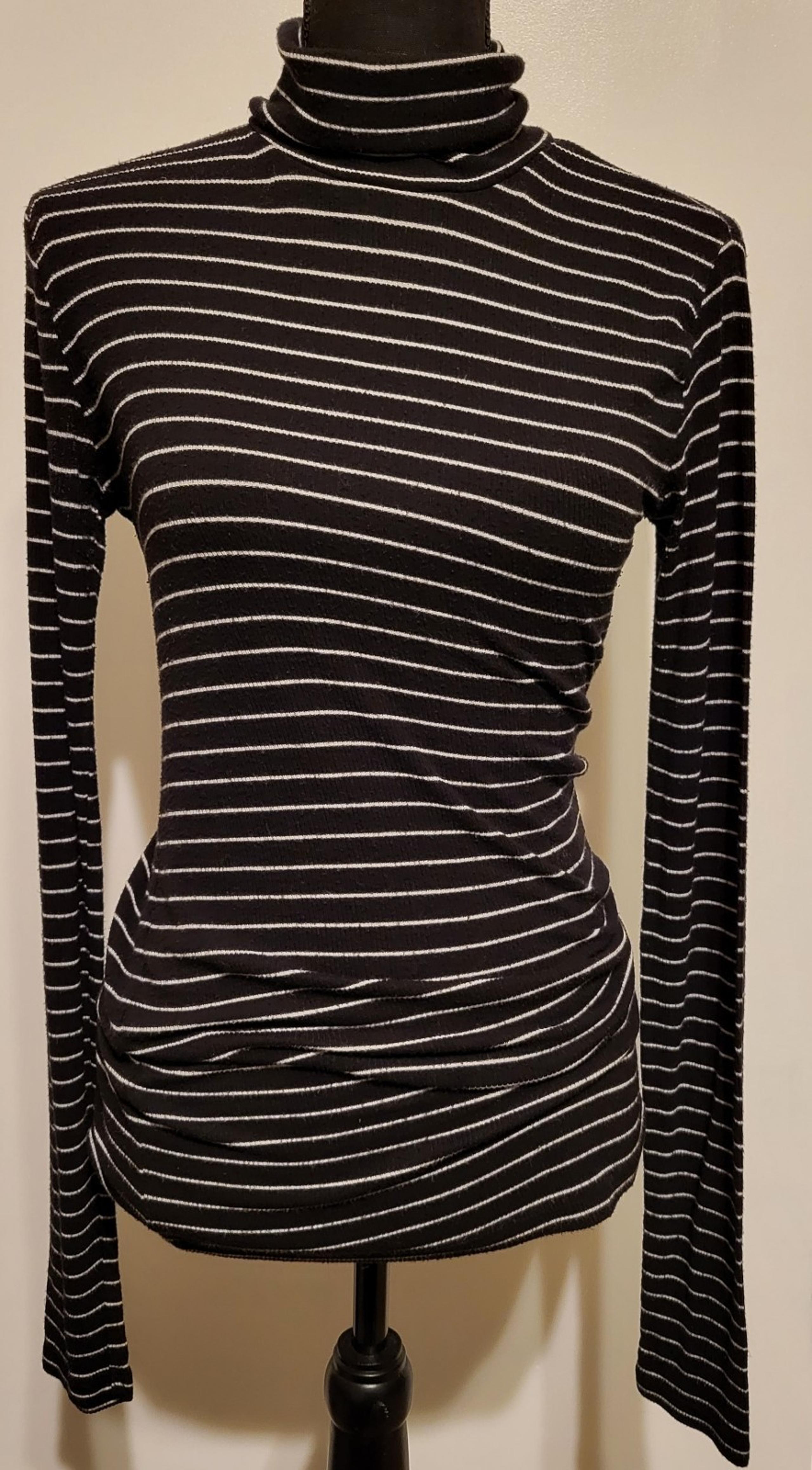 Mossimo Women's Turtleneck (S)