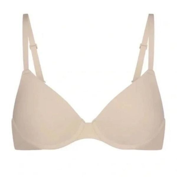 New Skims Fits Everybody T-shirt Bra Color: Sand Size 40DD