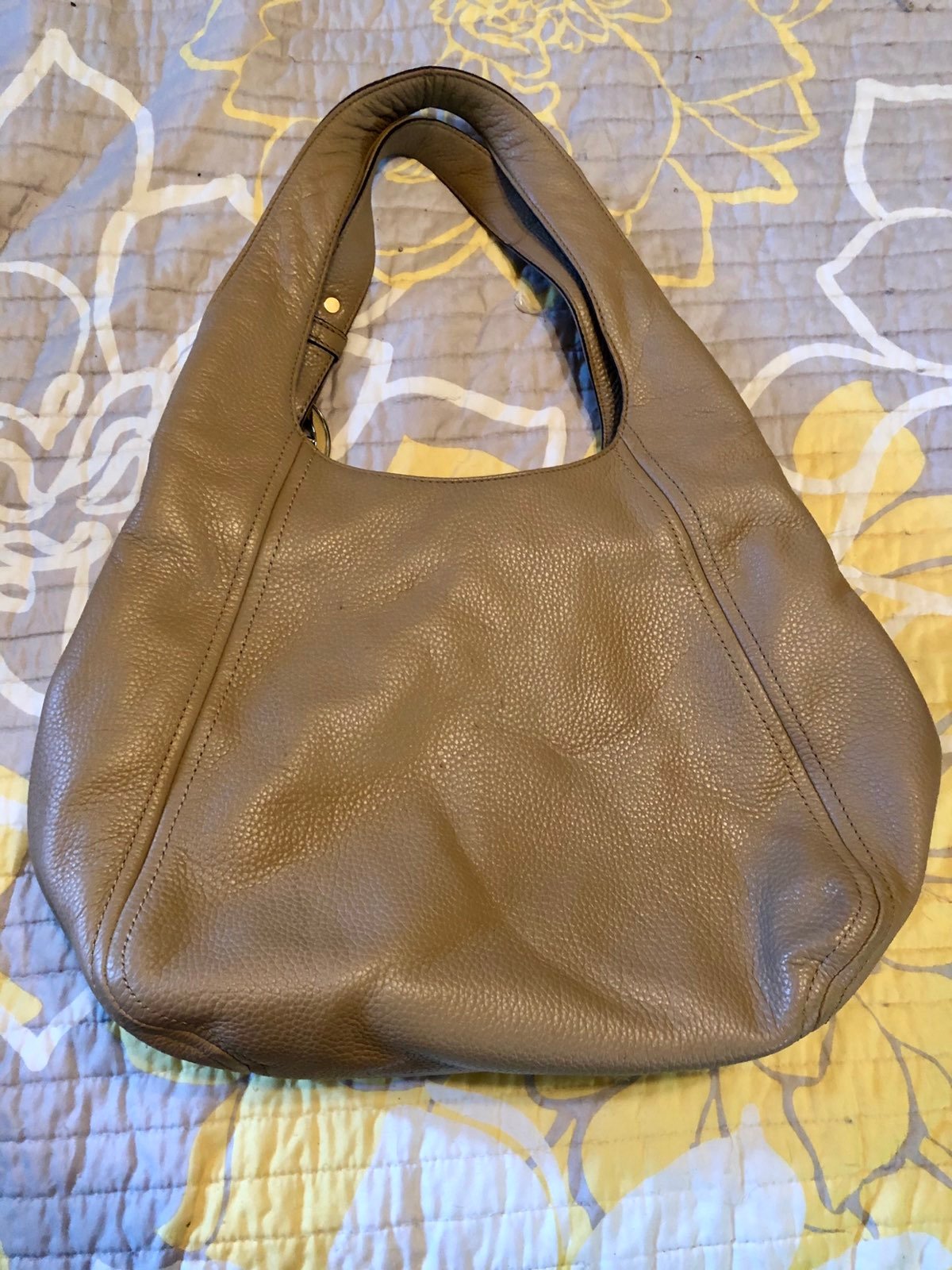 Michael Kors Leather purse!