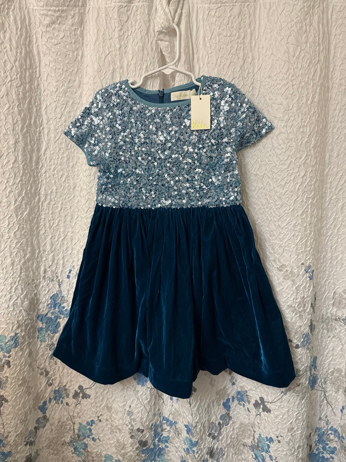 Mini Boden sequins dress 7-8y