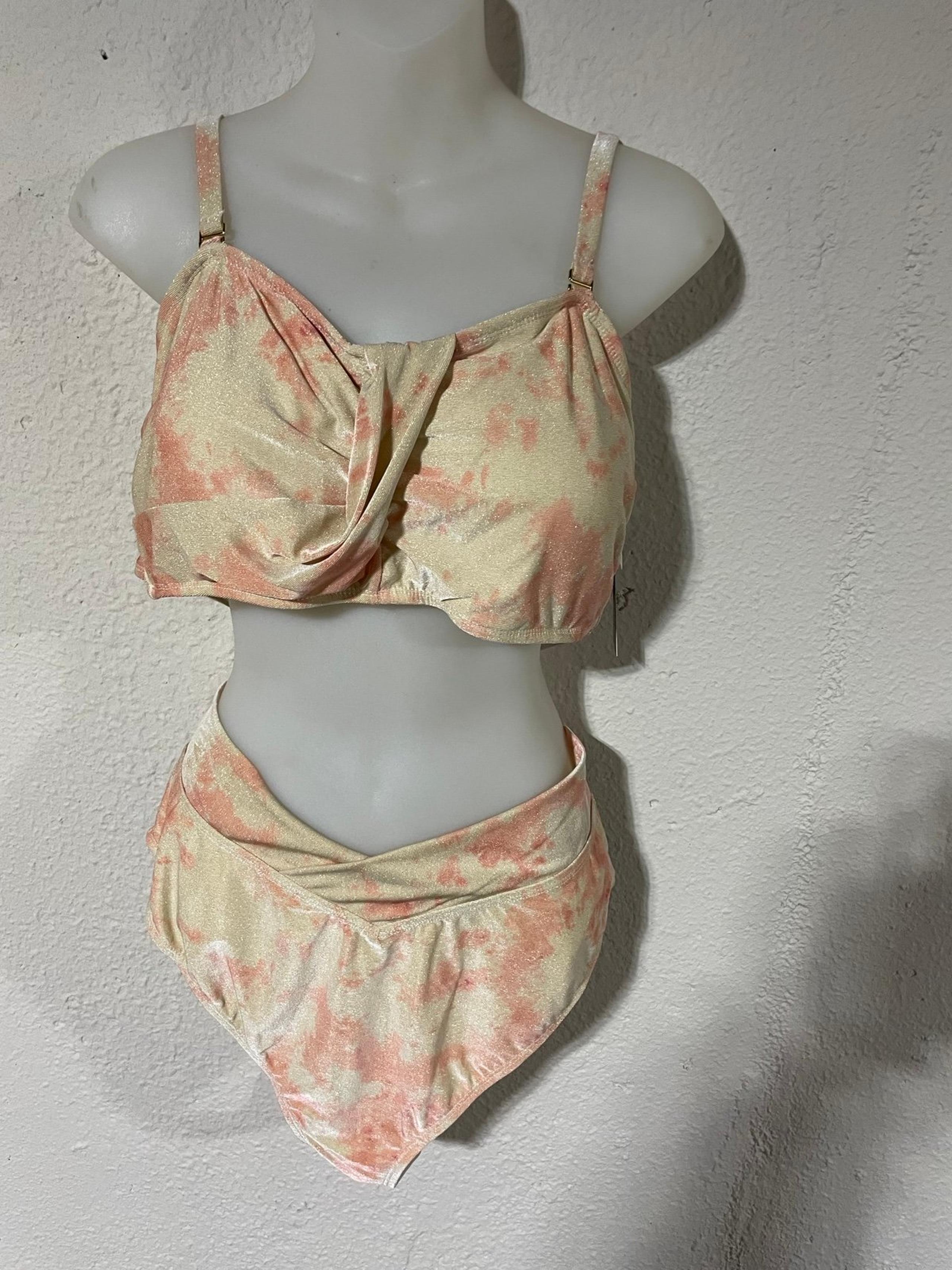 New with tags  WOMENS plus size bathing suit size 3X