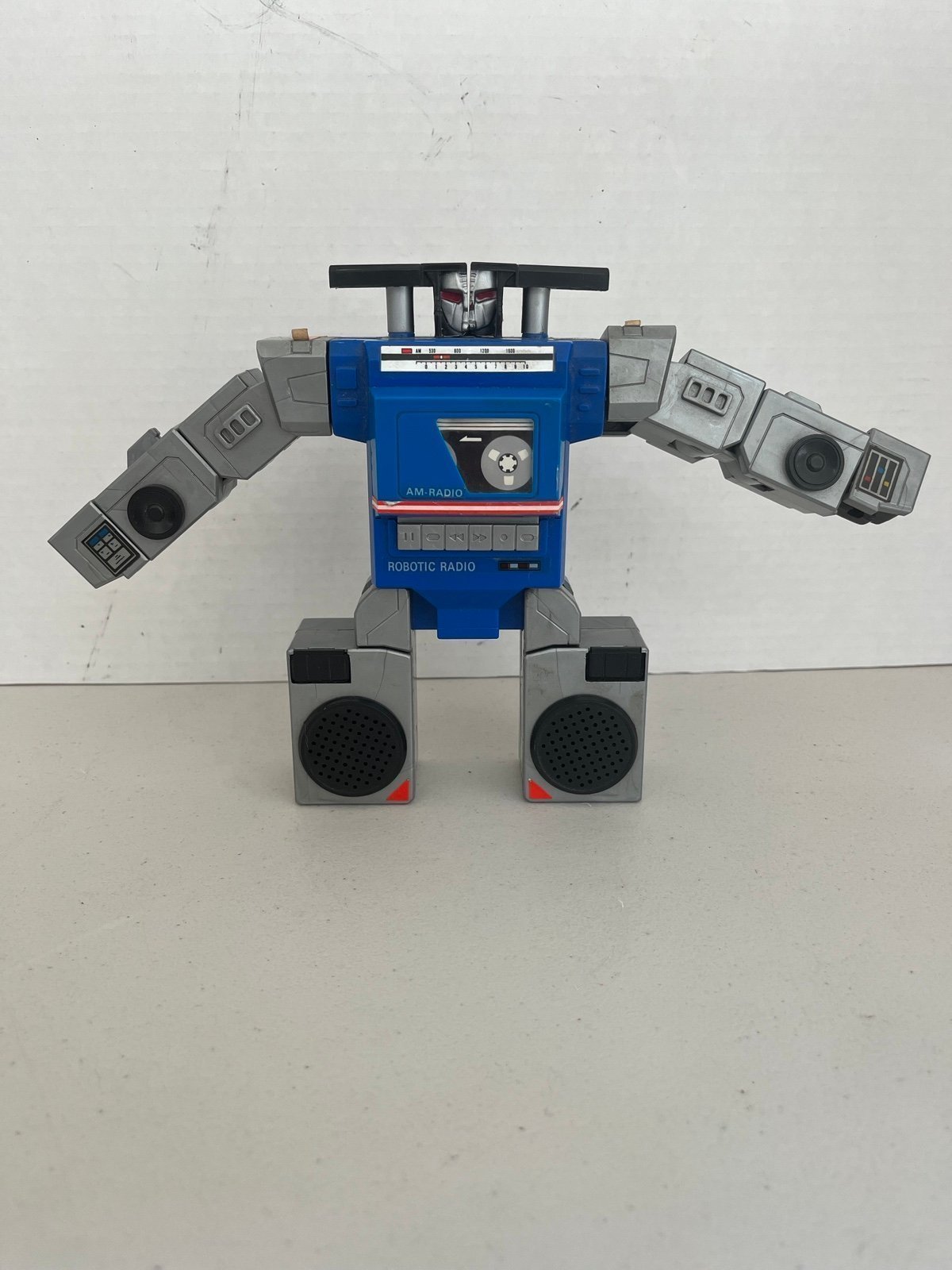 RARE Vintage 1984 AM Radio Robot Transformer Tai Fong Boom Box