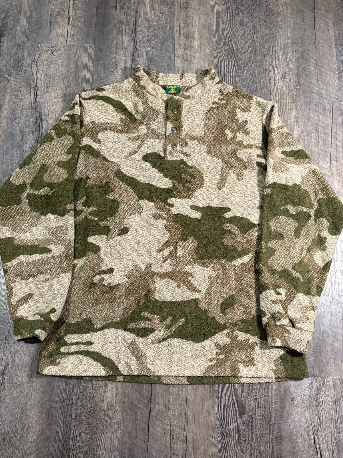 CABELA’S Berber Fleece Henley Men’s Outfitter Pullover Camo