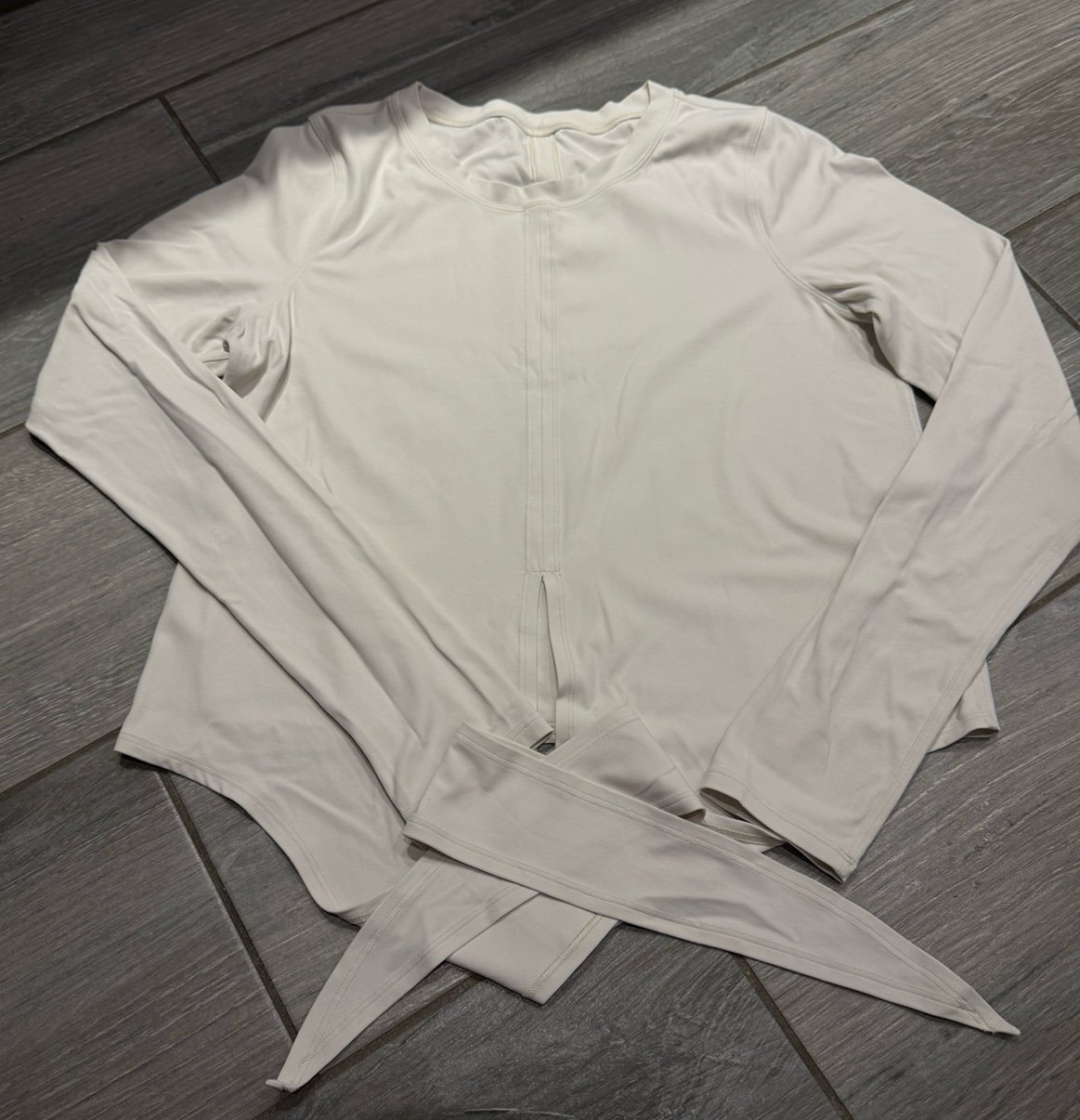 Lululemon Time To Restore - long sleeve tie top