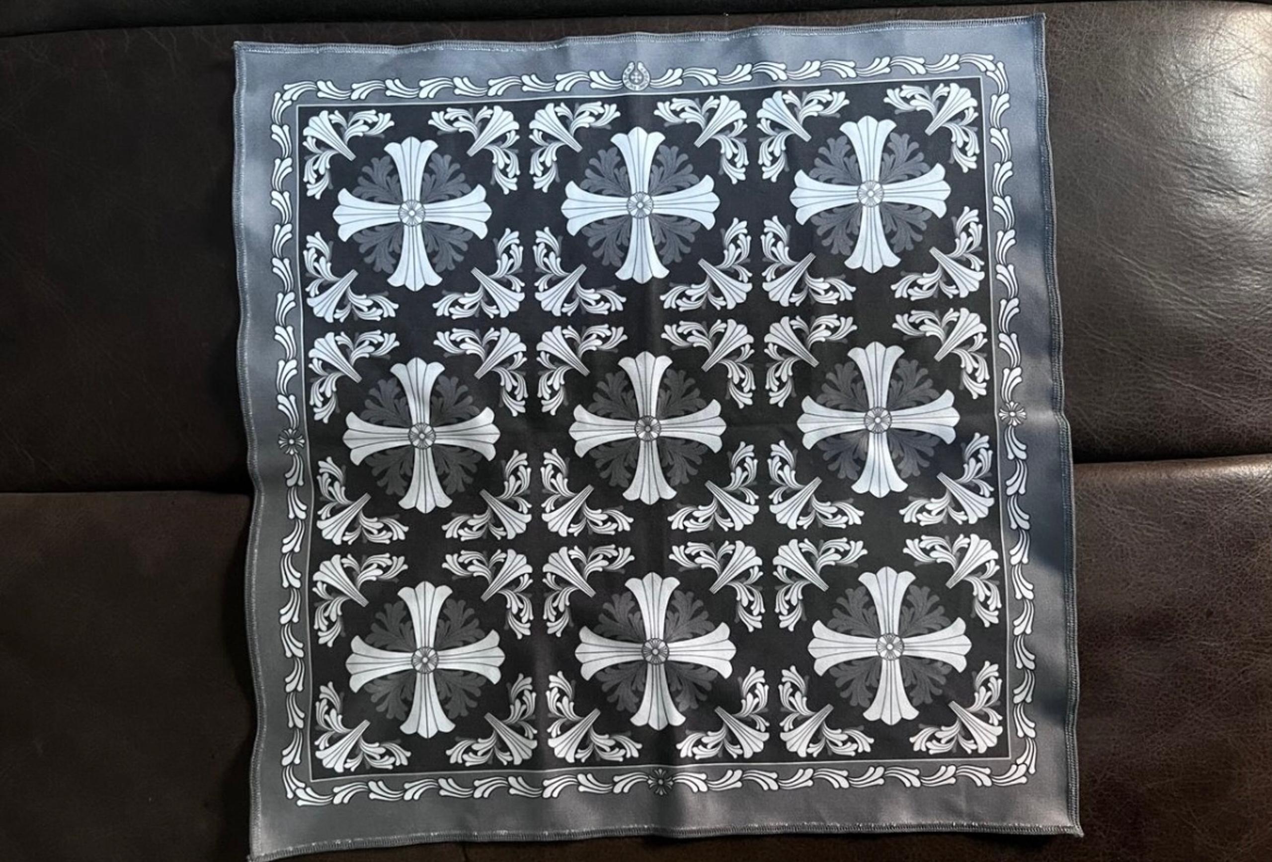 Chrome hearts handkerchief / glasses wipe