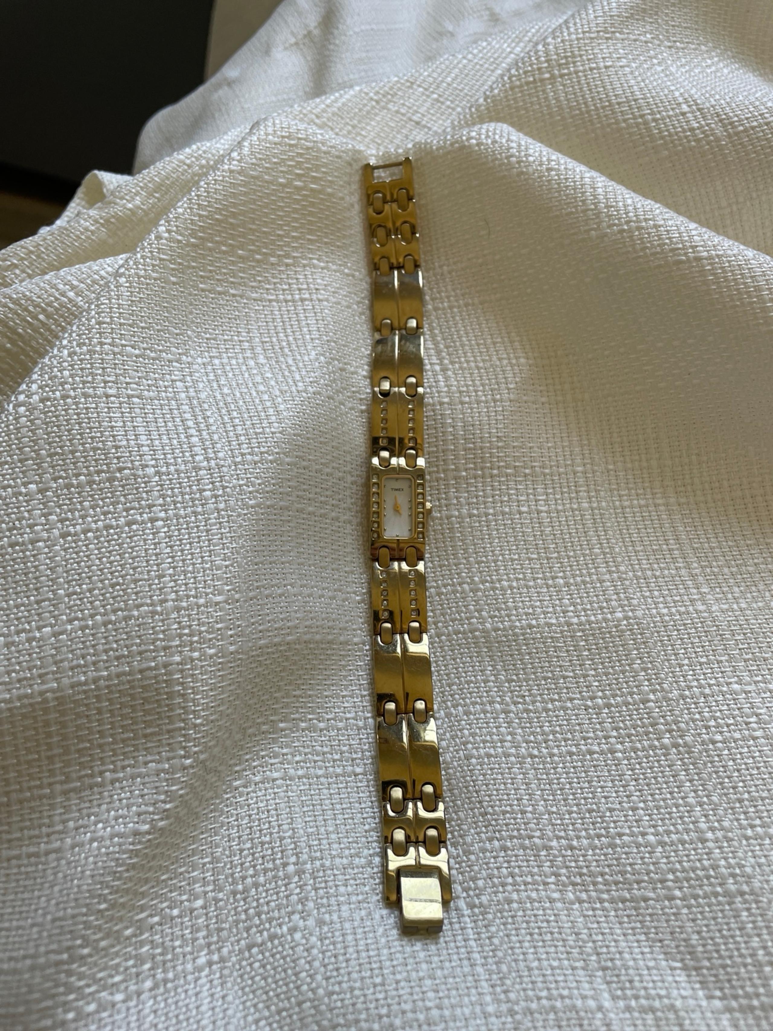 Vintage TIMEX ladies watch bracelet Crystal embellished gold tone quartz .