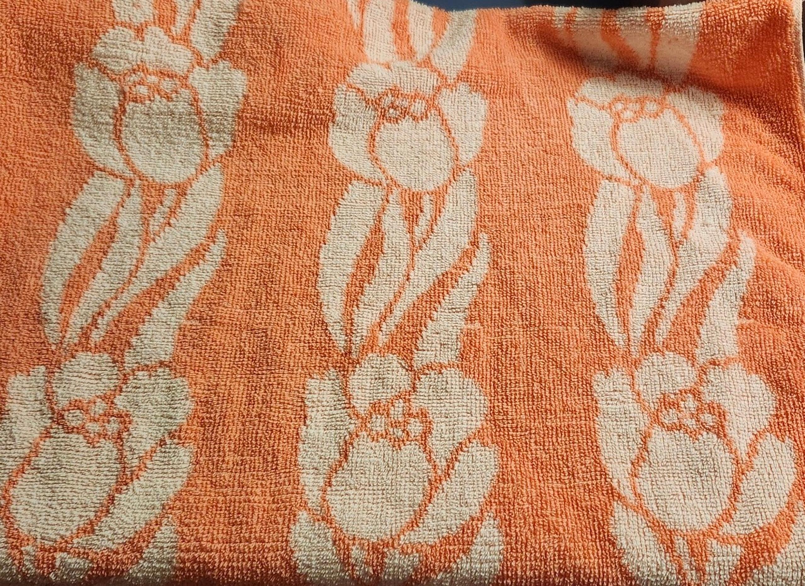 Vintage Floral Cannon Bath Towel