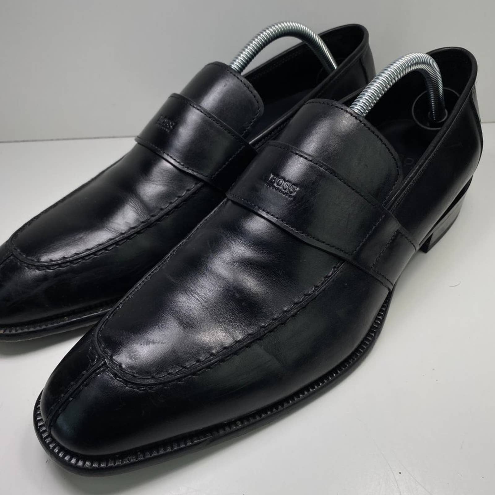 Hugo Boss Oxford Leather Shoes Slip On Almond Toe Low Block Heel Black Size 9.5 Hugo Boss Oxford Leather Shoes Slip On Almond Toe Low Block Heel Black Size 9.5