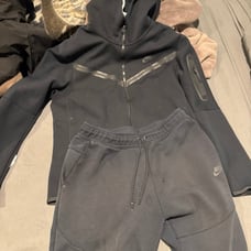Nike men tech fleece top and pants sz Large black used
