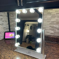 TOUCH SCREEN Beauty Mirror 3 light modes! NEW! NEVER USED!