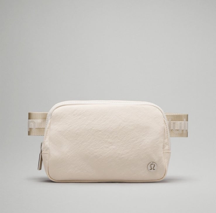 Lululemon Everywhere Belt Bag 1L Wordmark white opal