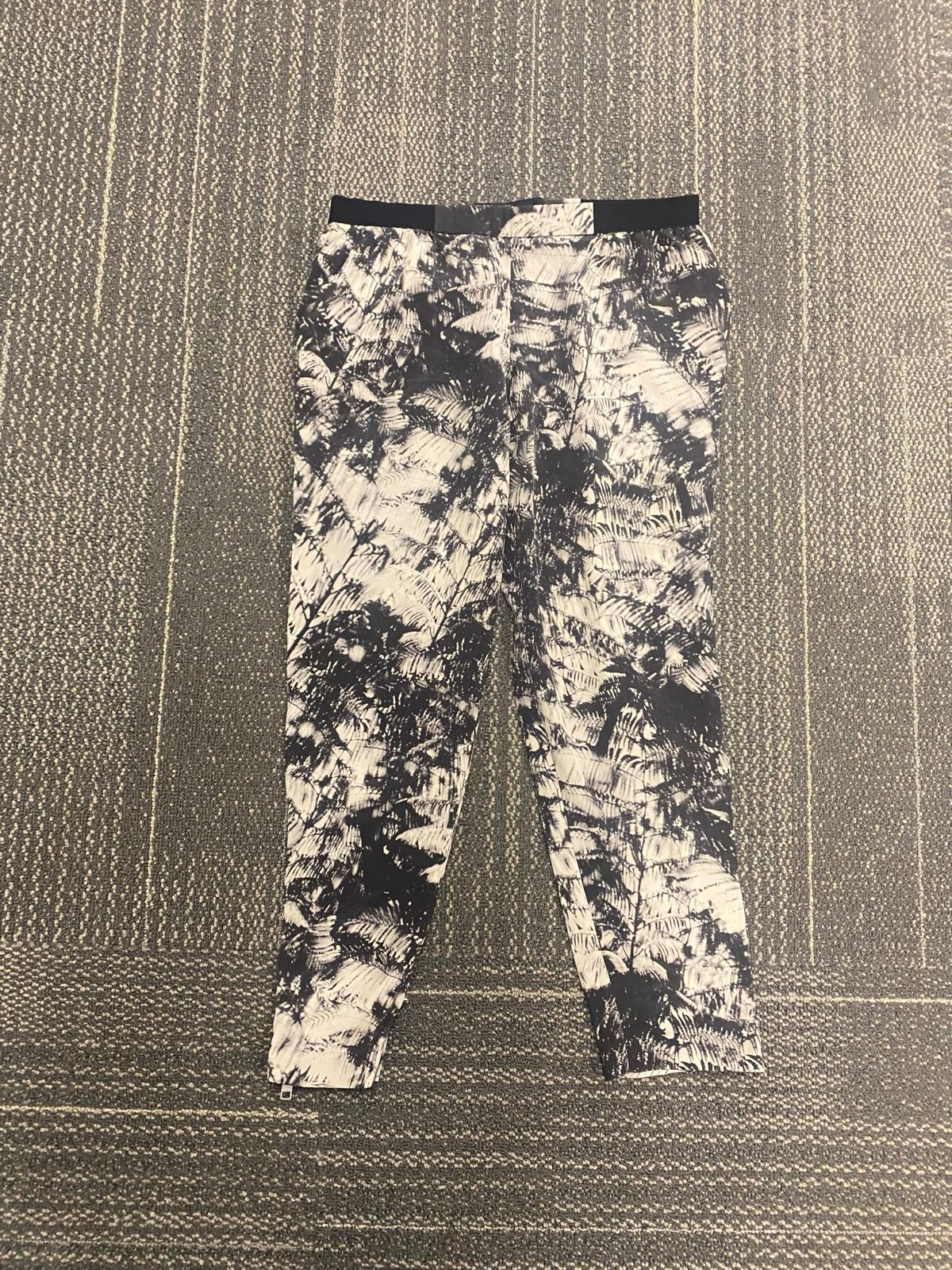 All Saints Helena 100% Silk Helena Shade Trouser Size 6