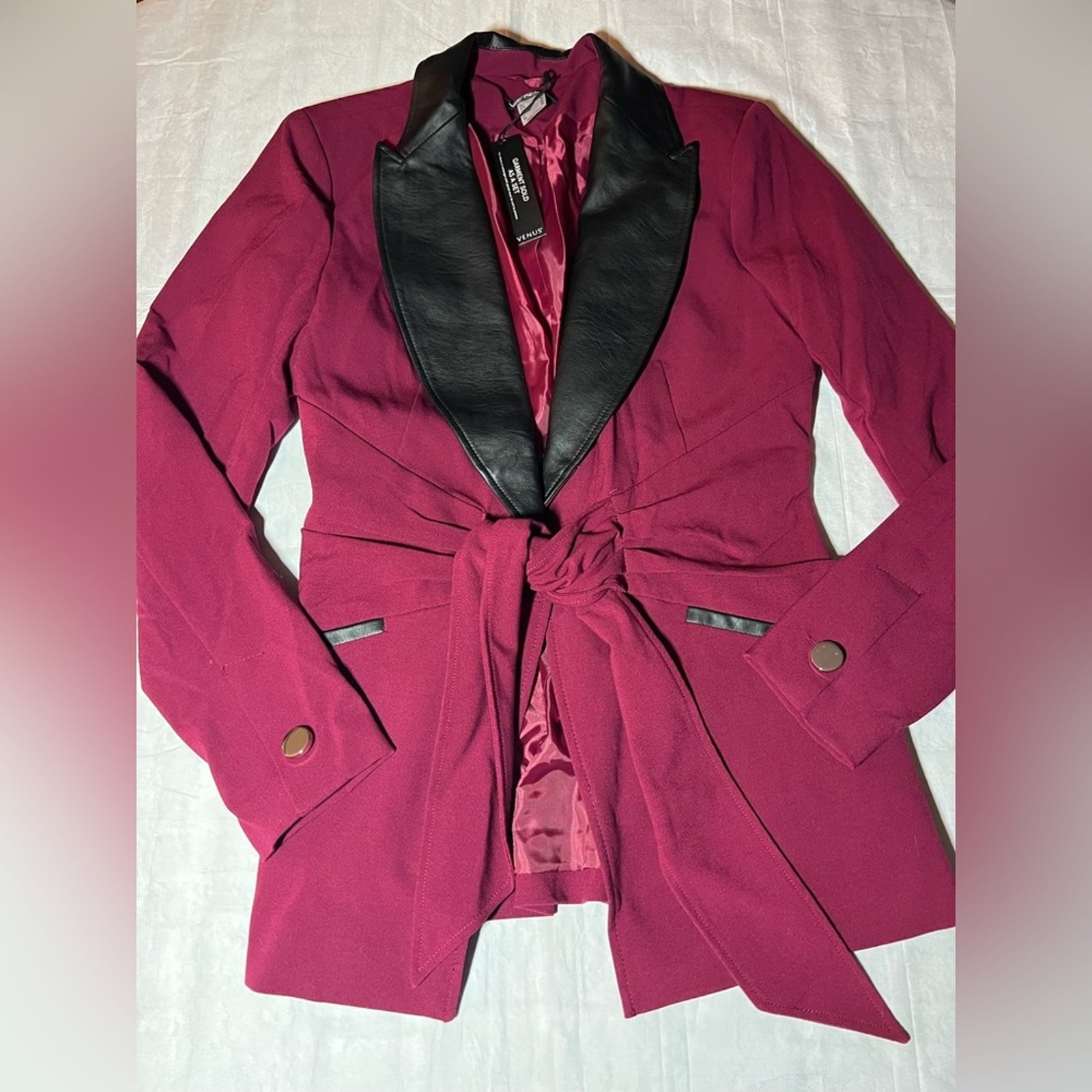 Venus 2 Piece Suit Size 4 NWT