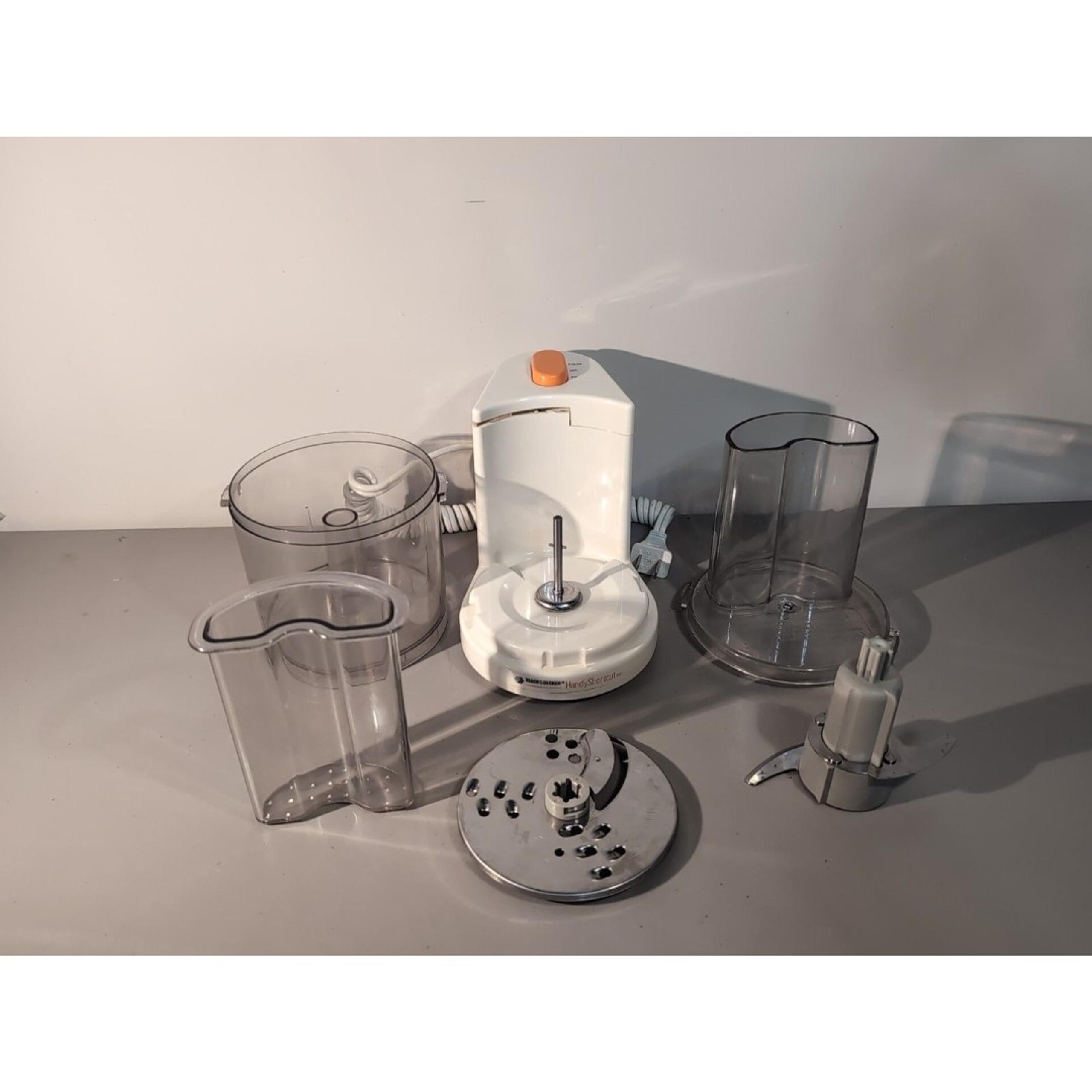 Black&Decker Handy Shortcut Mini Compact Food Processor HMP30 Tested (Video)