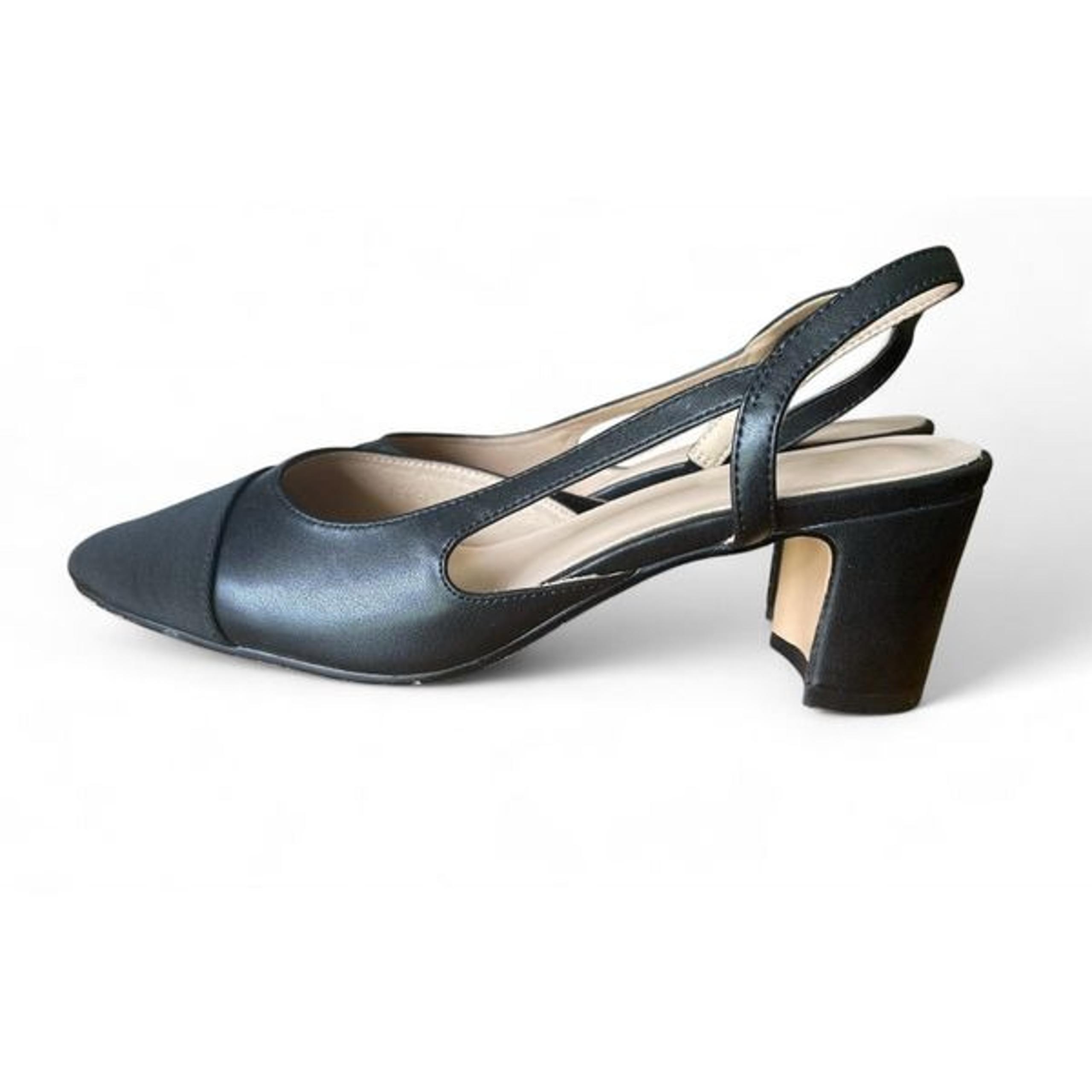 Black Leather Slingback Block Heel Pumps Square Toe Size 8.5 Classic