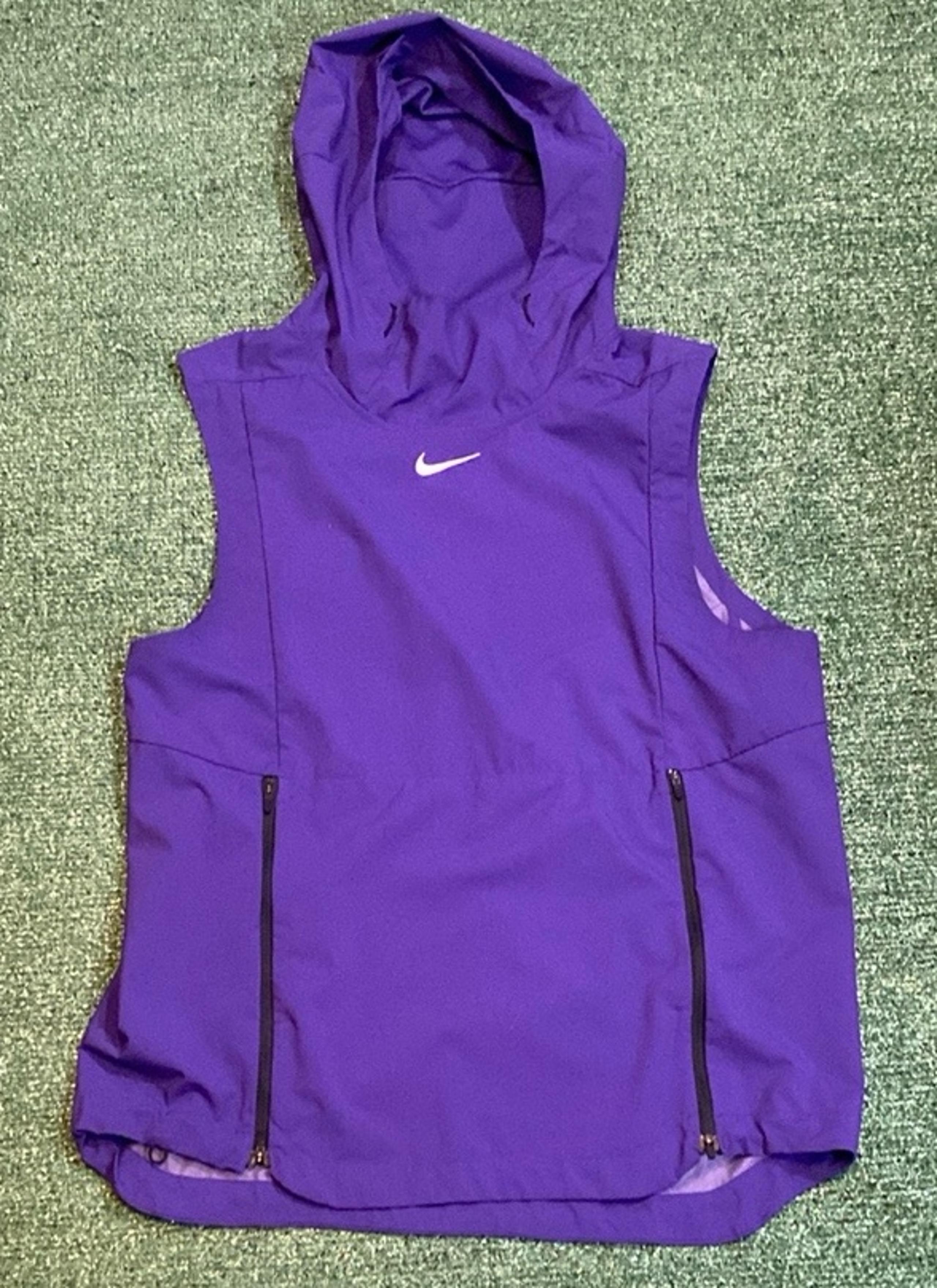 Men’s Nike Alphafly Rush purple hooded vest