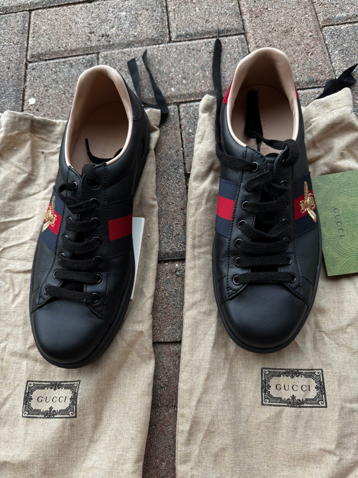 Gucci shoes Sz 8 / Gucci sneakers/ sneakers Sz 8 / authentic Gucci shoes