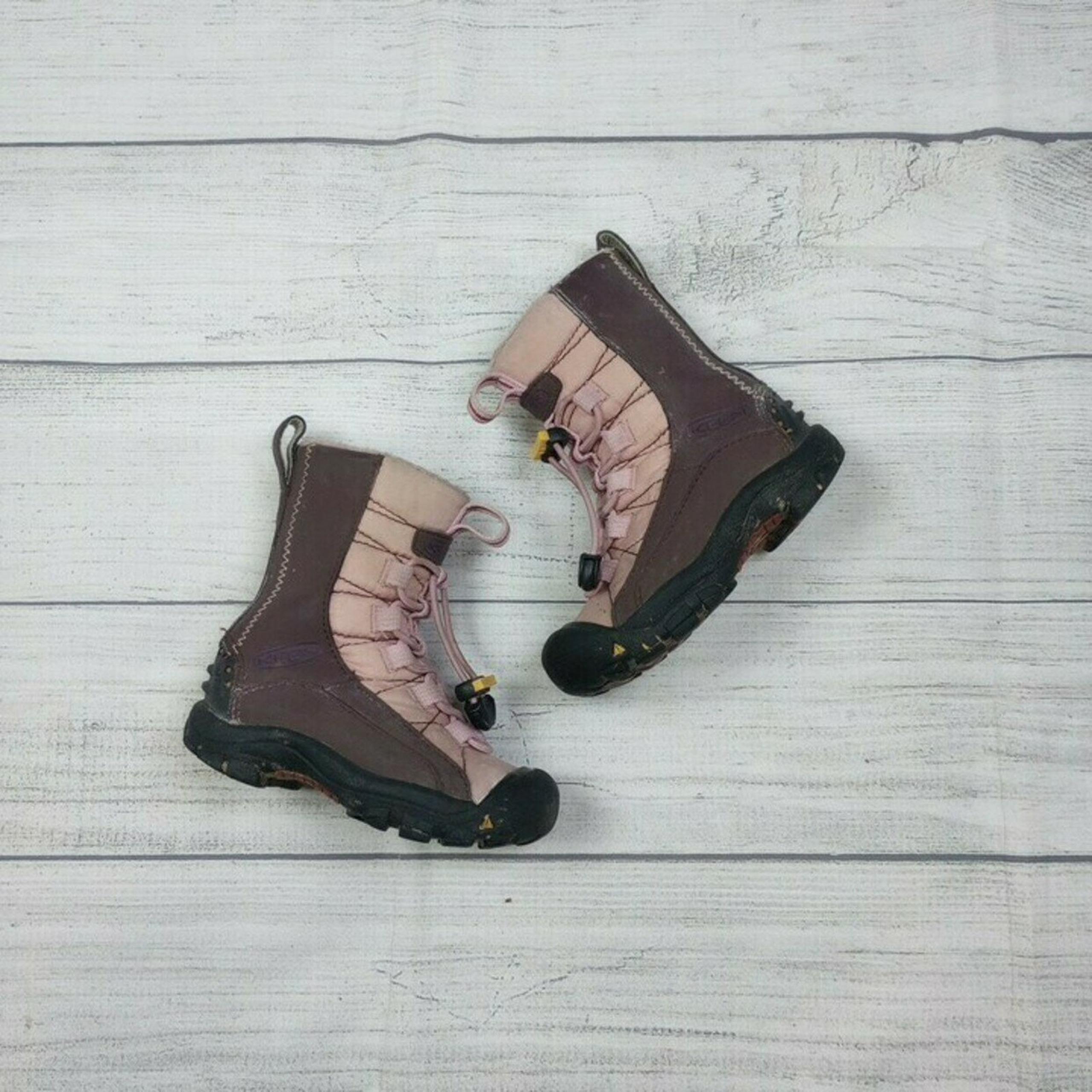 8T Keen Shellback Insulated Lined Boots