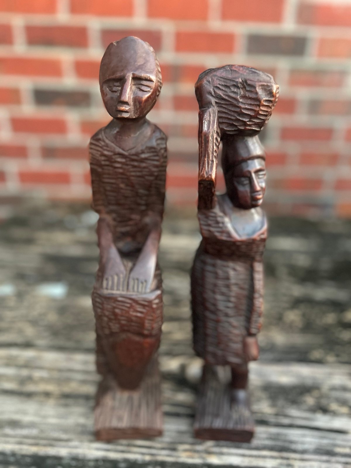 Vintage Pair Hand Carved Wooden African Tribal Statues Man-Drum Woman-Basket Z2