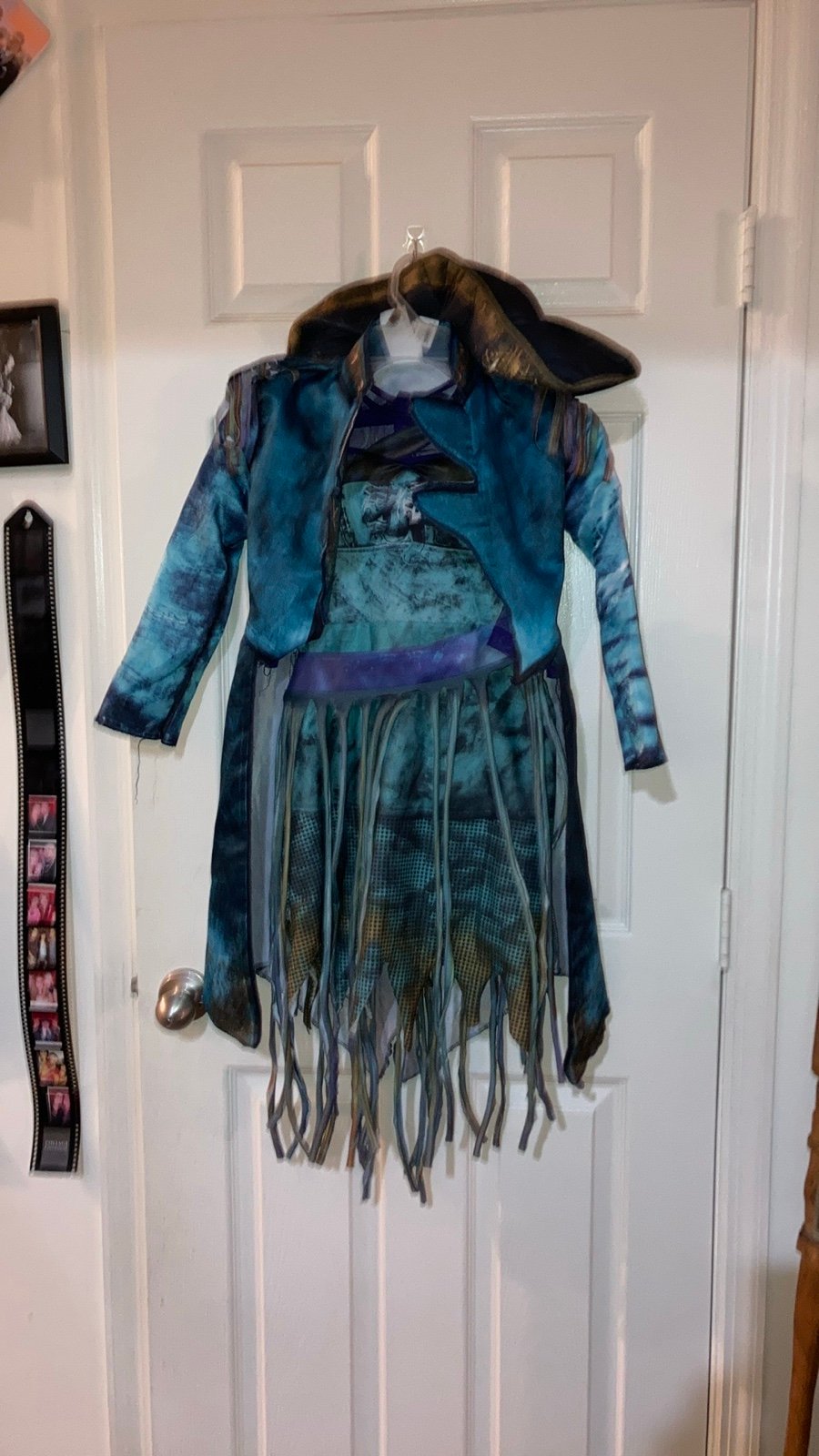 Disney Descendants 2 Uma costume. 4-6. with dress, jackets, fringe skirt, hat