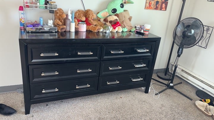 Dresser and Queen Size Bed