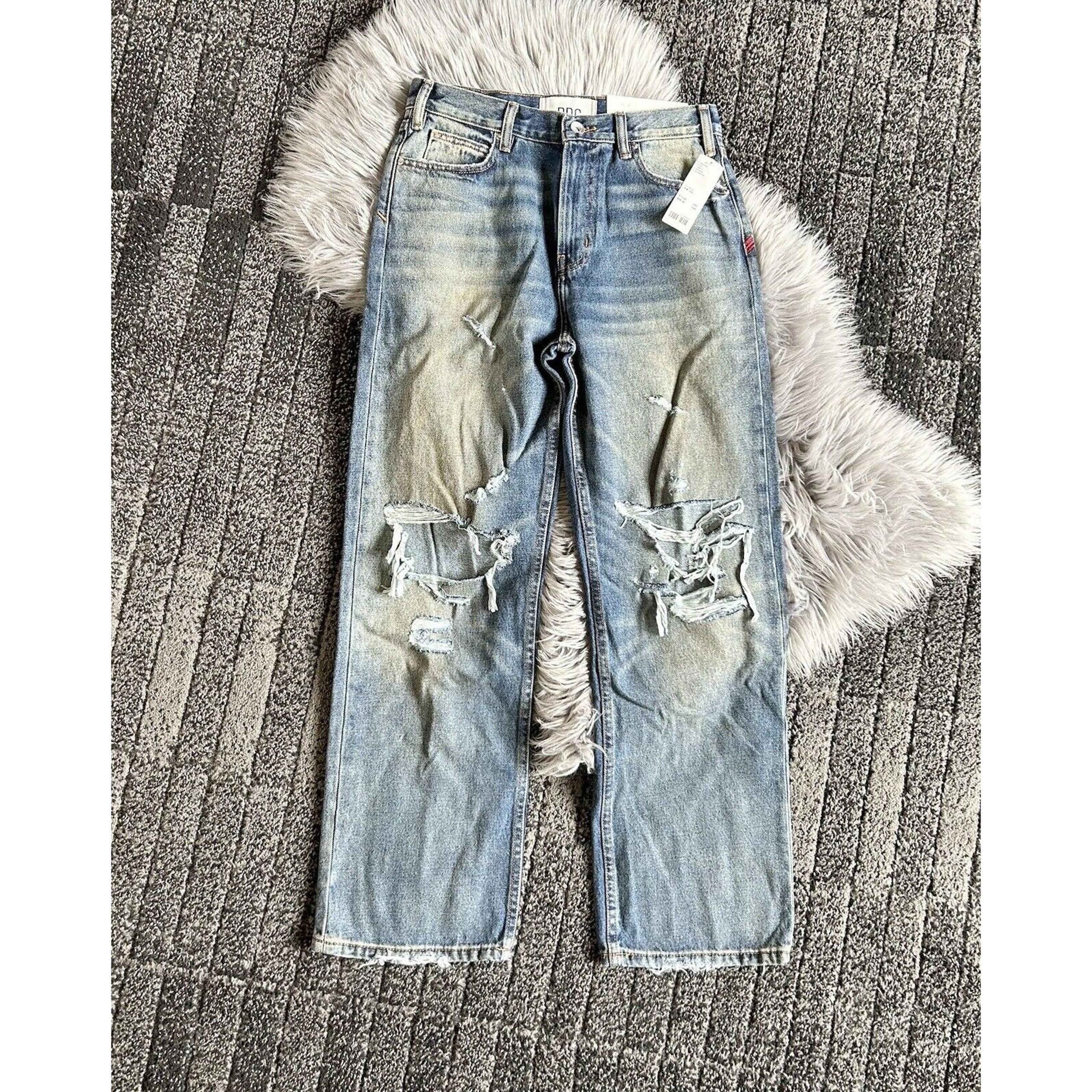 BDG Men's Size 29/30 Medium Wash Destroyed Denim Skate Fit Straight Jeans New