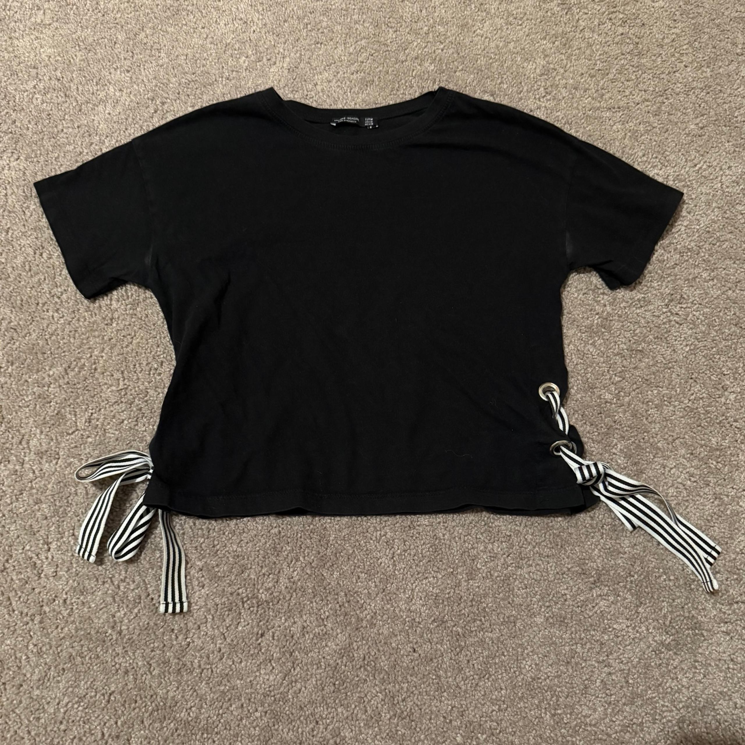 Black and white Bershka crop top with bows #croptop