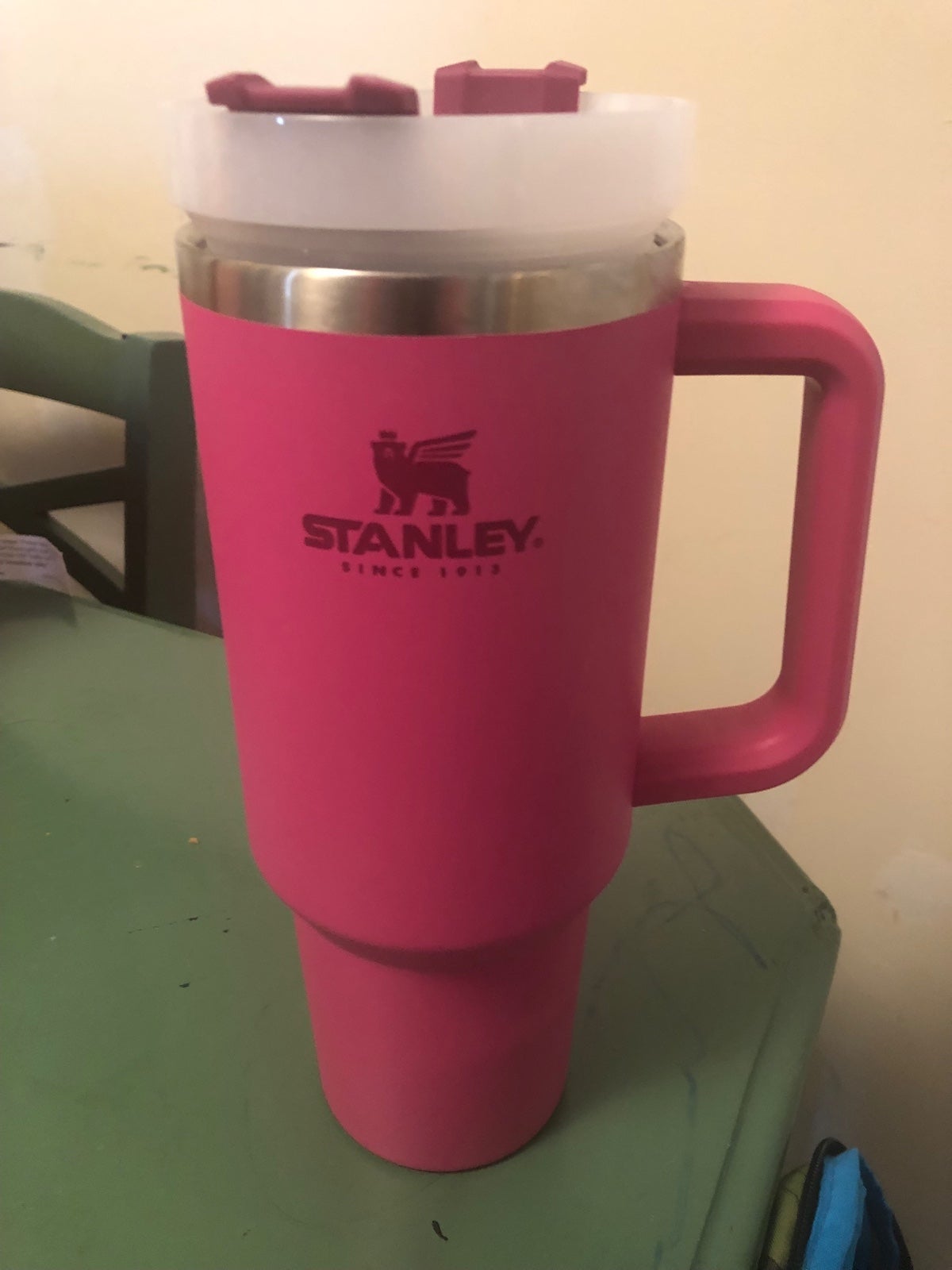 hot PINK stanley 40 oz
