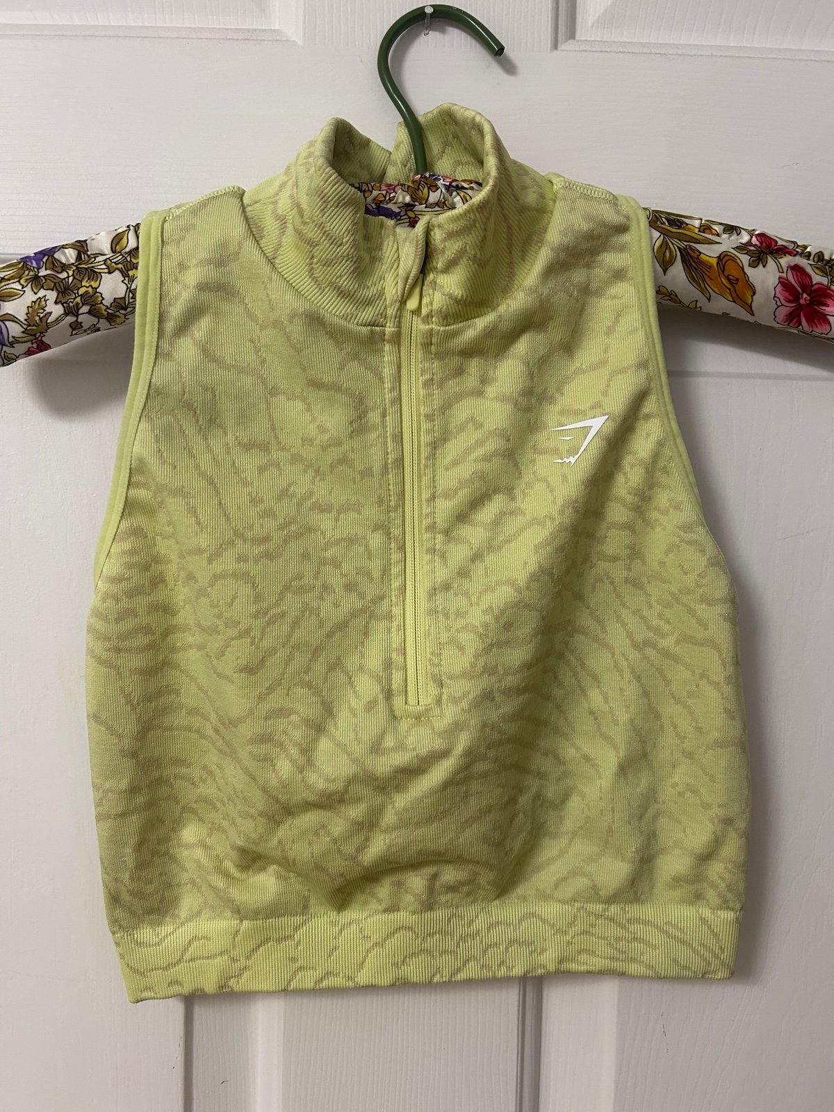 gymshark high neck zipper sports bra