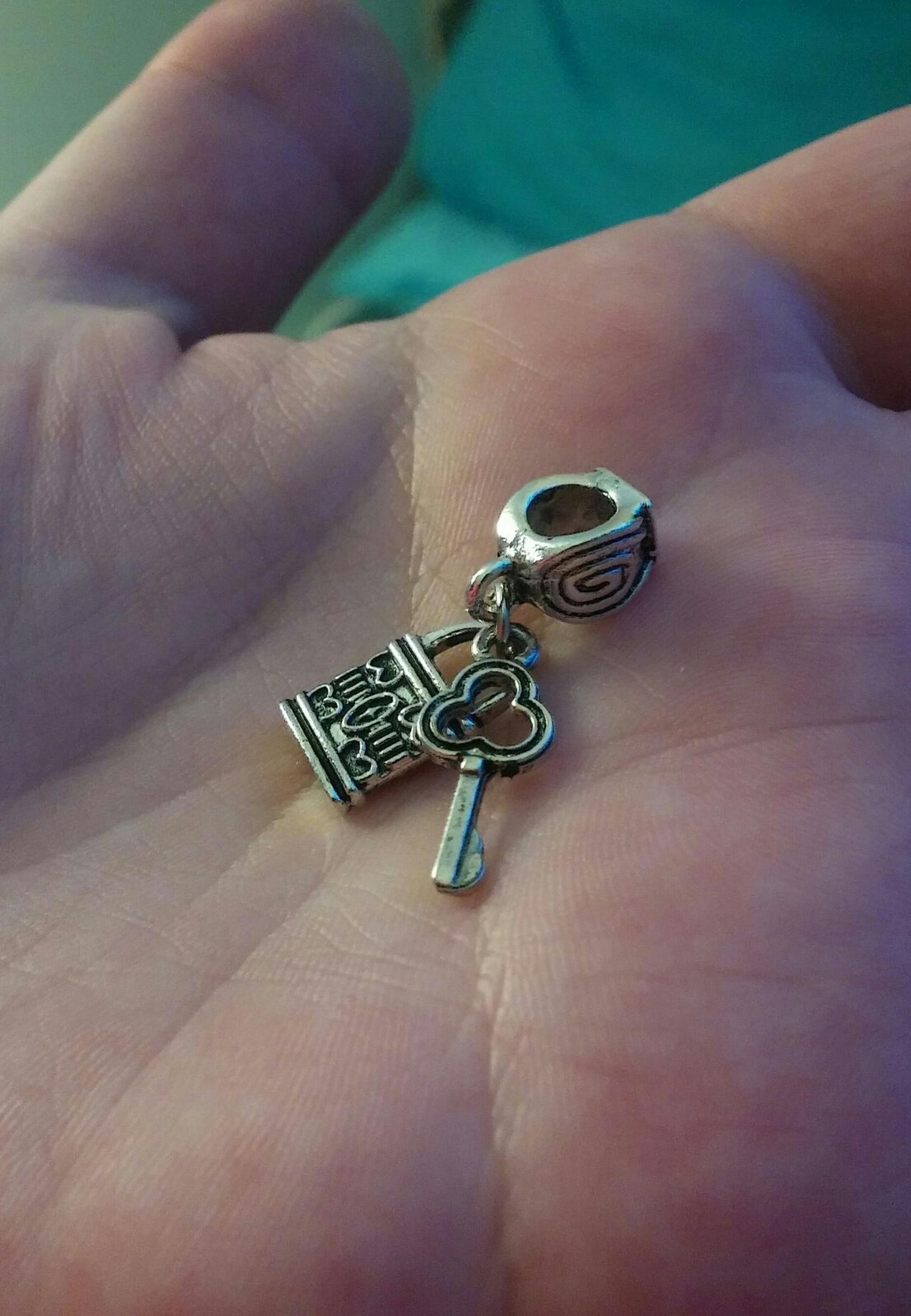 Silver 925 Carved Lock & Key Charm Bead