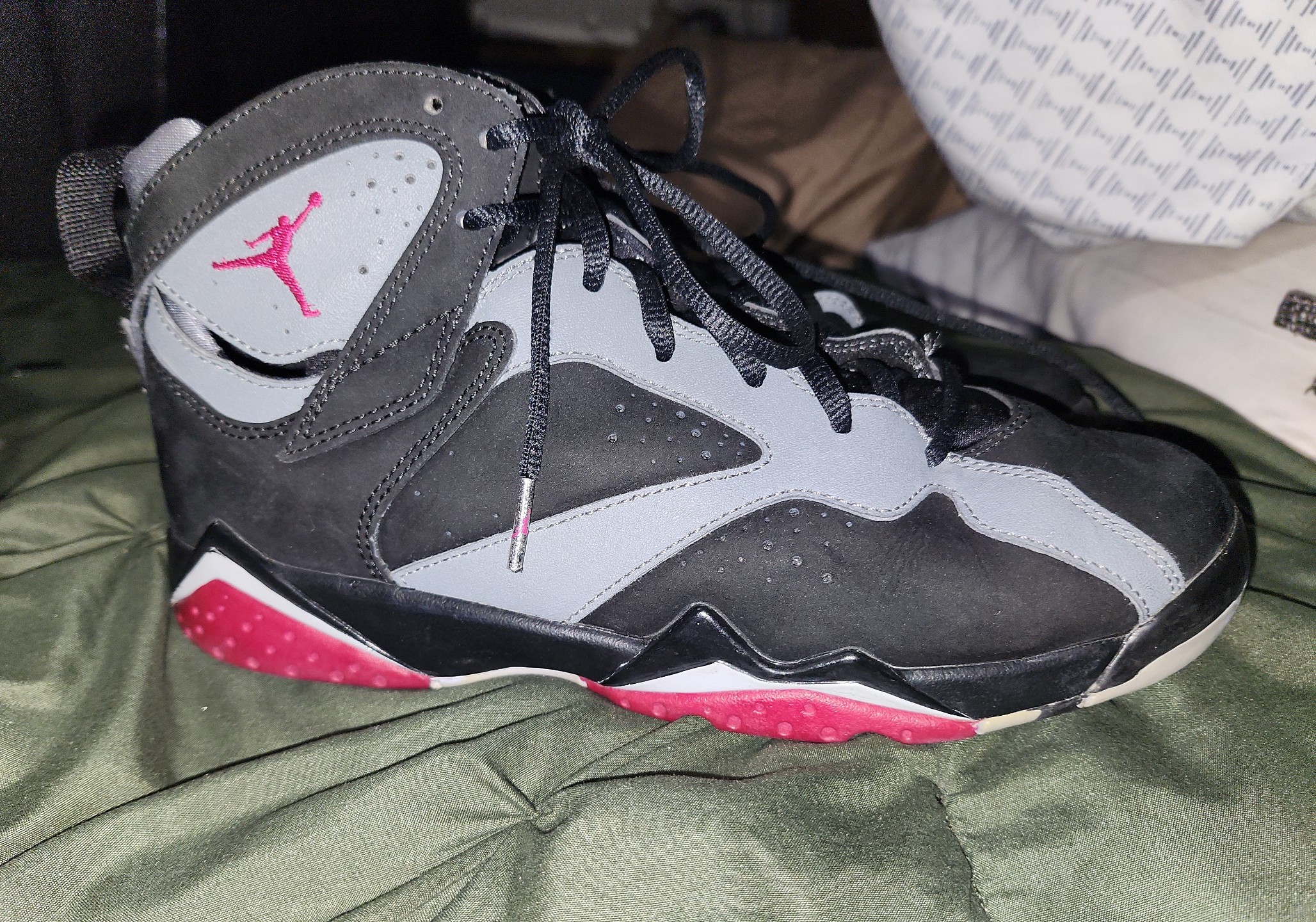 Girls Size 7Y Nike Air Jordan 7 Retro G Sport Fushia Shoes