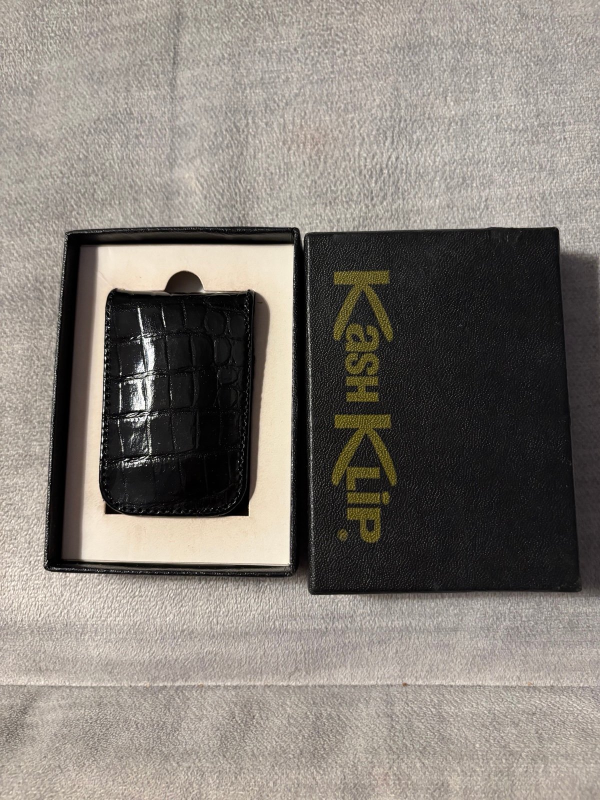 Kash Klip Alligator Grain Faux Leather Magnetic Money Clip