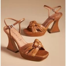 Vicenza knotted Heels size 37 (7.5)