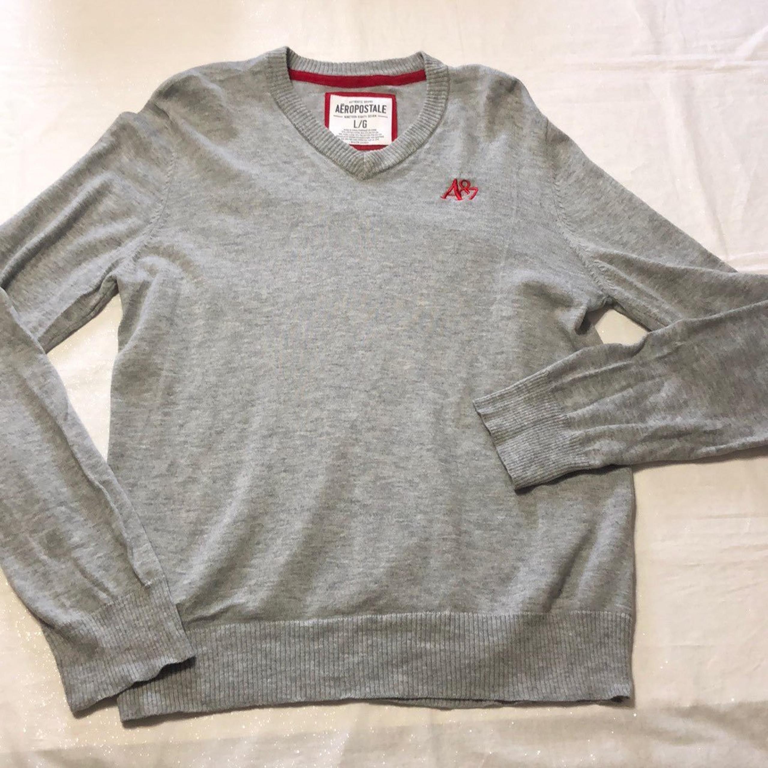 Aeropostale Gray A87 V-Neck Sweater Mens