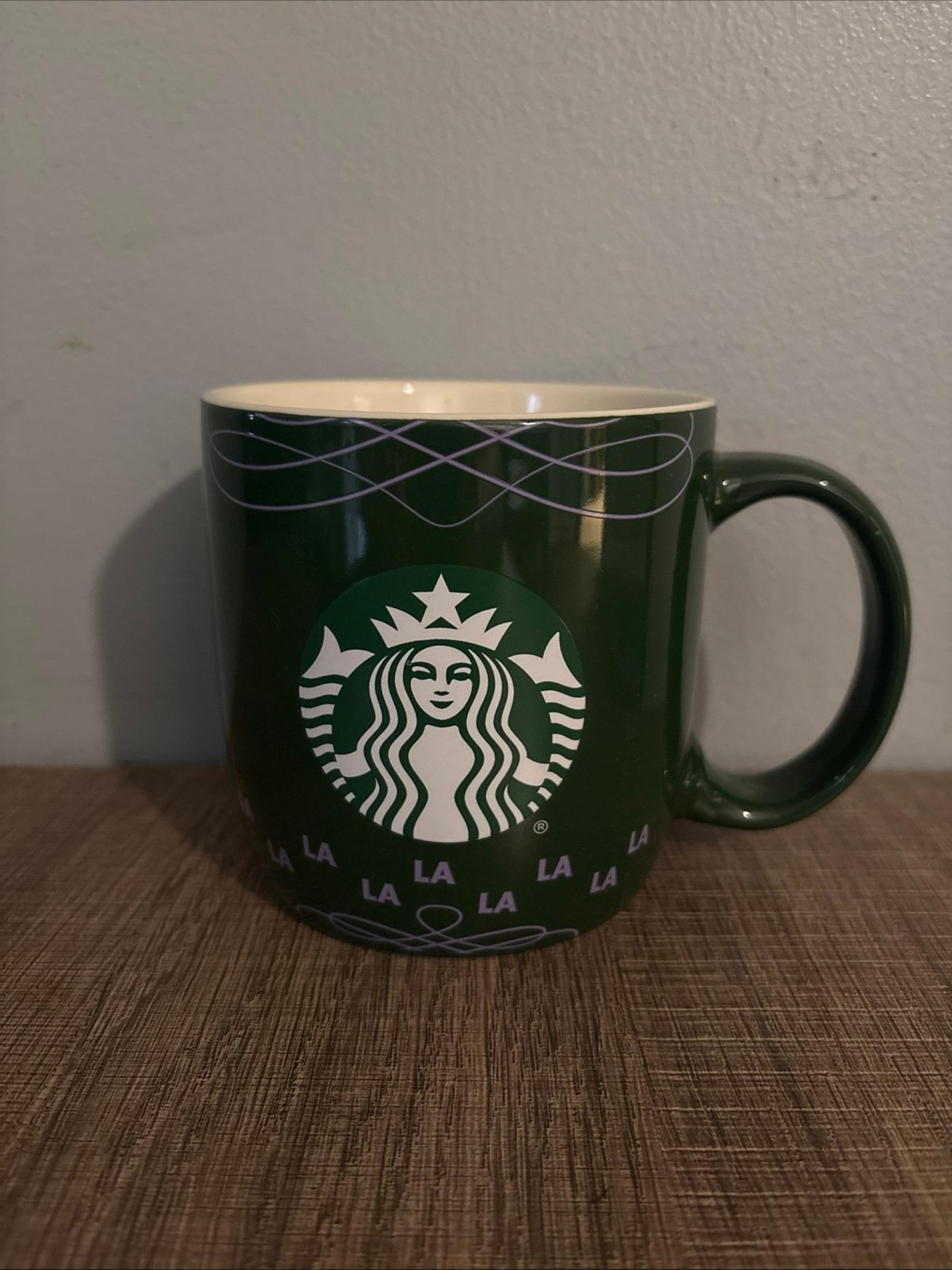2020 Starbucks Green Christmas Coffee Mug
