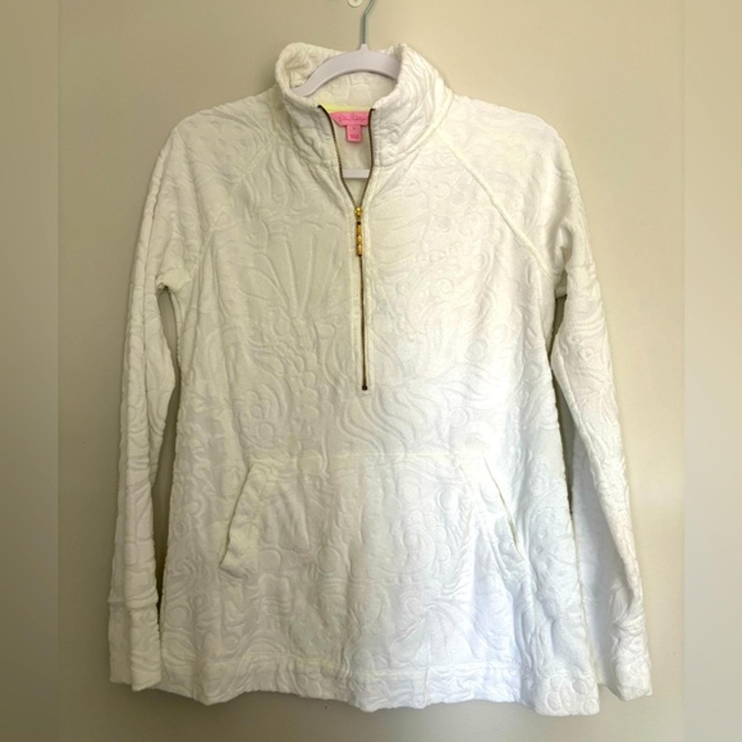 Lilly Pulitzer white quarter zip top sz S